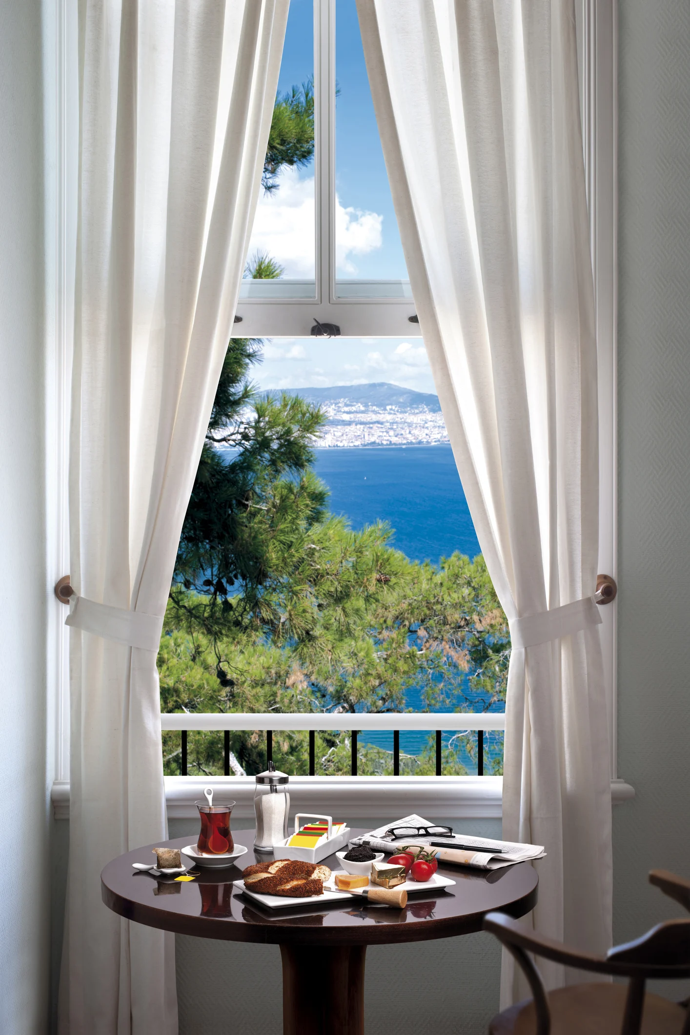 Contemporary sea view home so dreamy it featured on property TV show