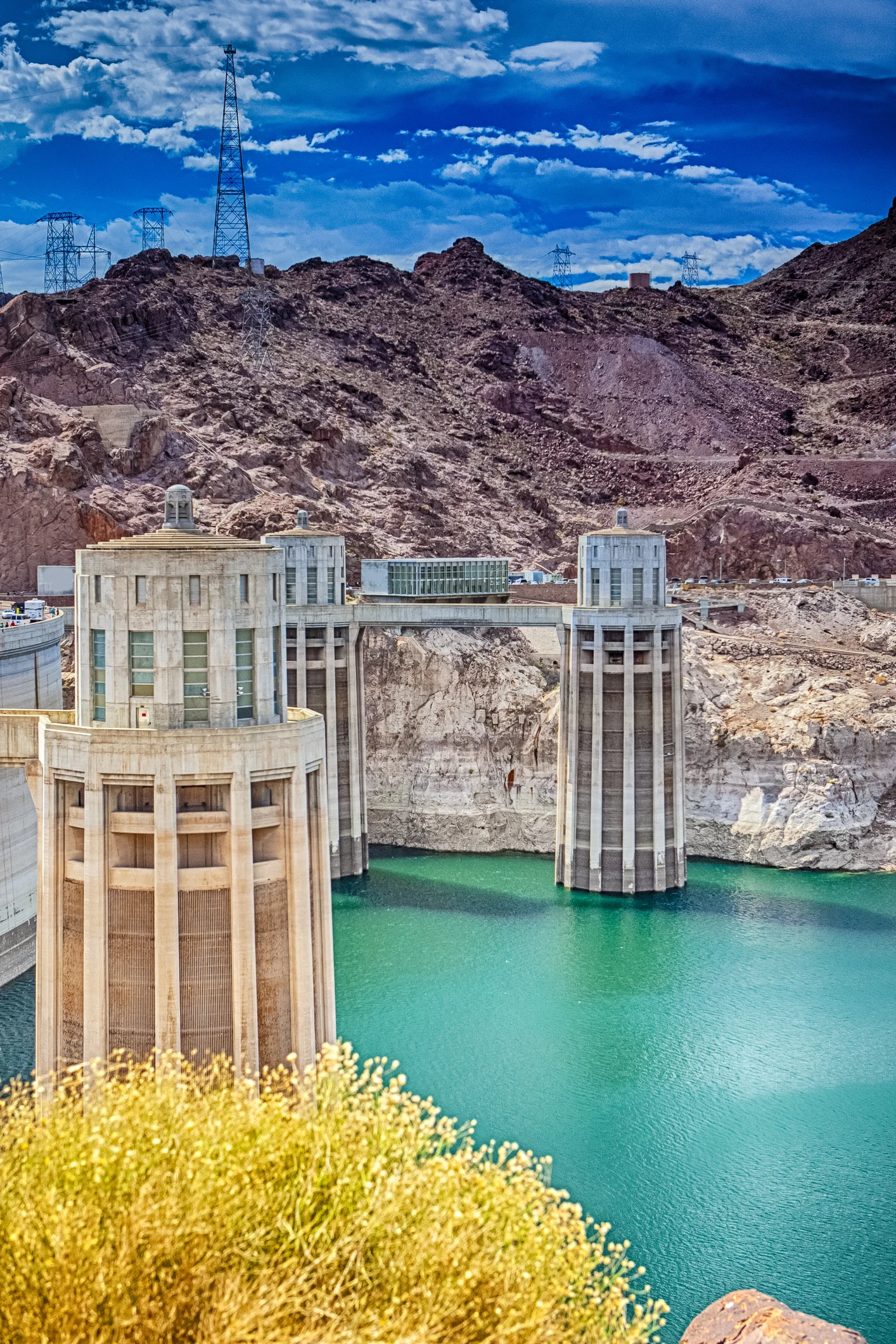 Lake Mead findings: World War II-era boat emerges from shrinking lake