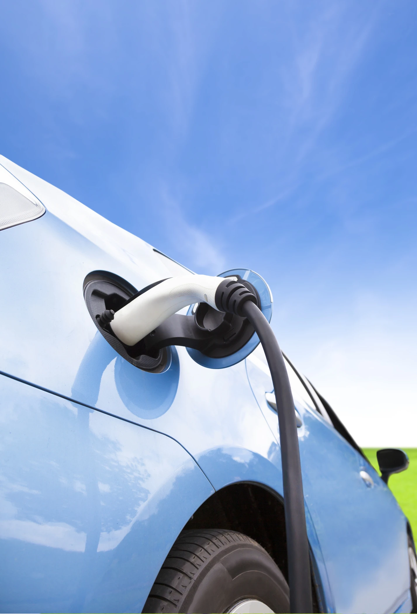 Ladekabel auf Gehweg (E-Auto): Vorschriften