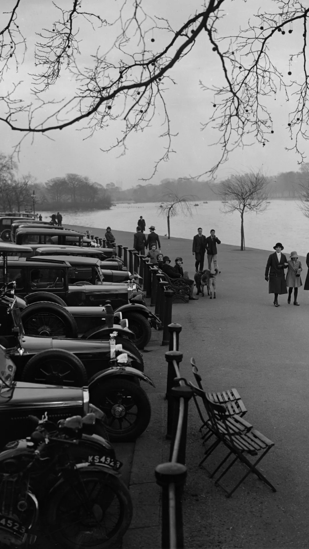 Newly colorized photos bring post-war Britain to life in the 1940s