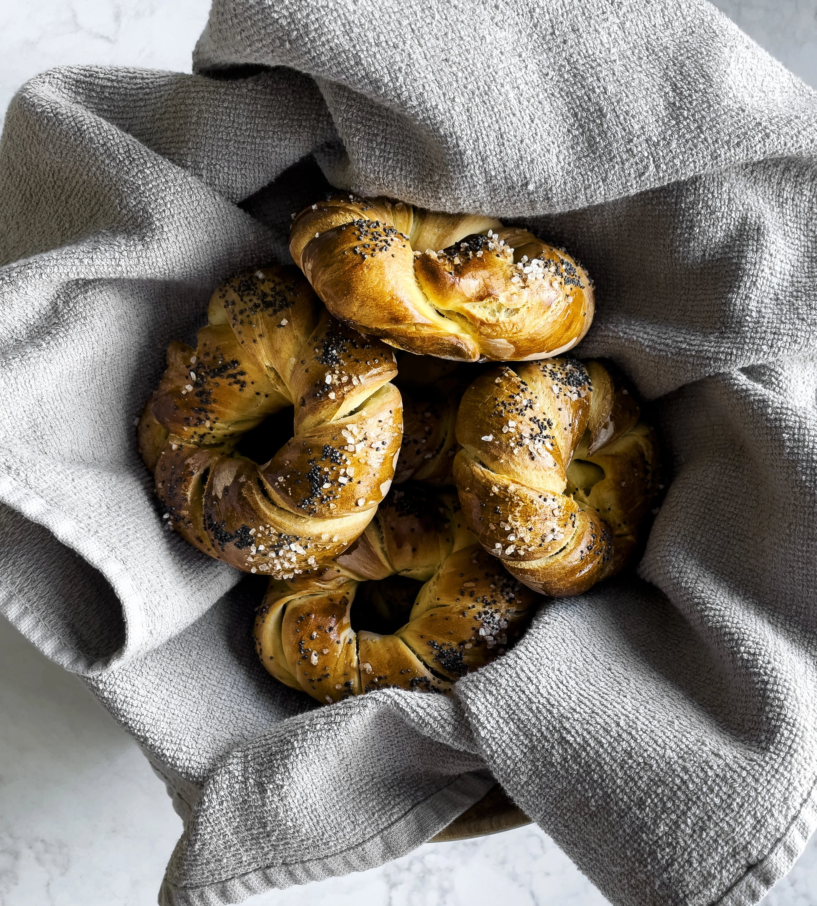 8 Savory Stuffed Bread Rolls