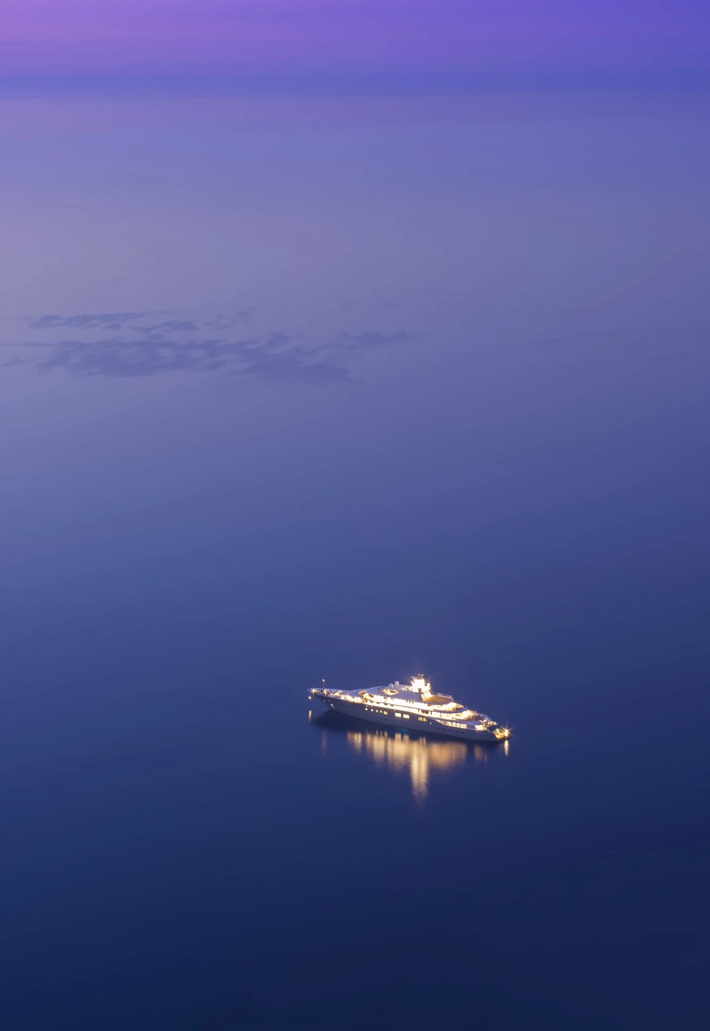 Cruise ship with thousands on board runs aground off Dominican coast