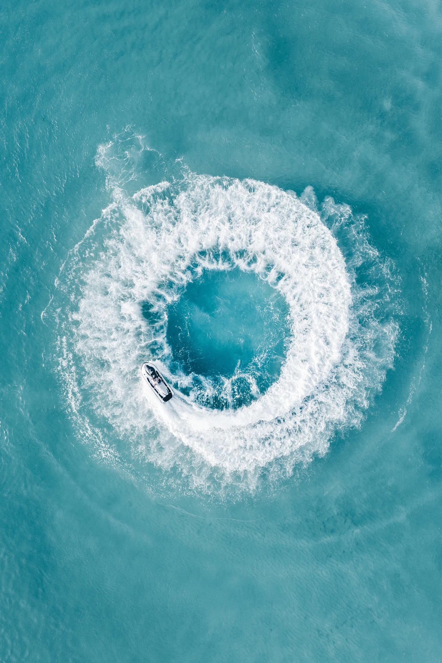 La “Tesla dei mari”: il motoscafo che rivoluziona il mondo delle barche elettriche