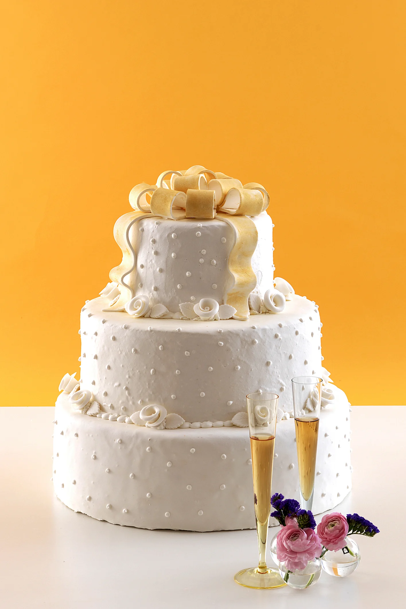 Bride is ridiculed after making own wedding cake 12 hours before the big day: 'It looks like it's for a children's birthday'