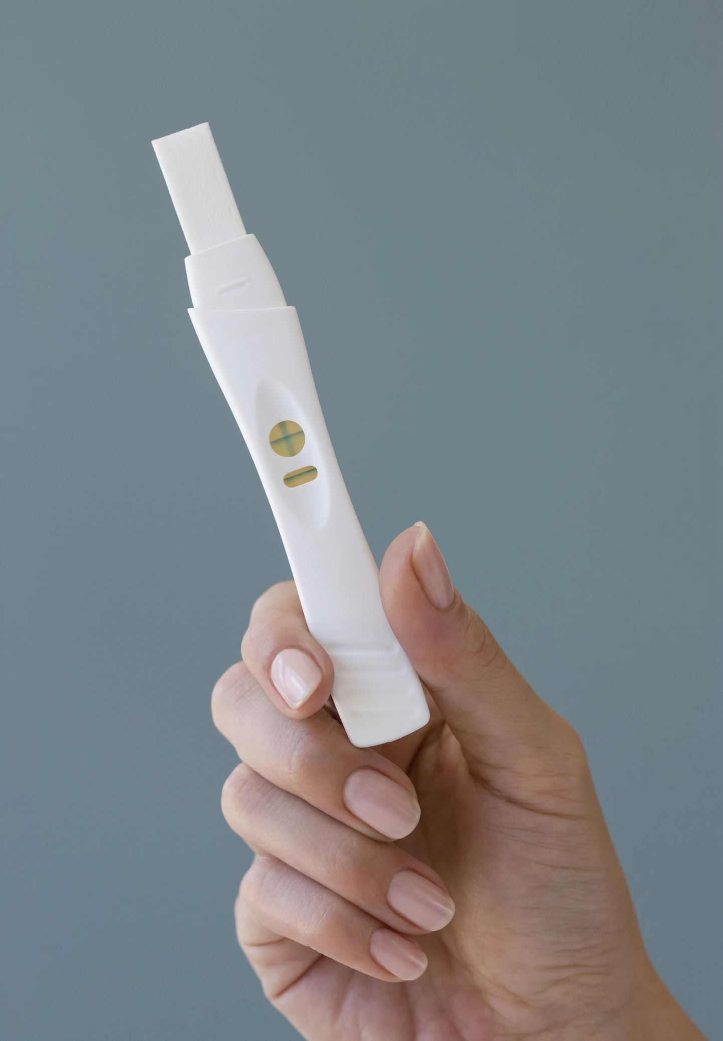 Isteri Buat Kejutan Tunjuk Kit Hamil, Suami Suruh Kuarantin! Rupanya Salah Faham Dengan Kit Ujian Kendiri Covid-19