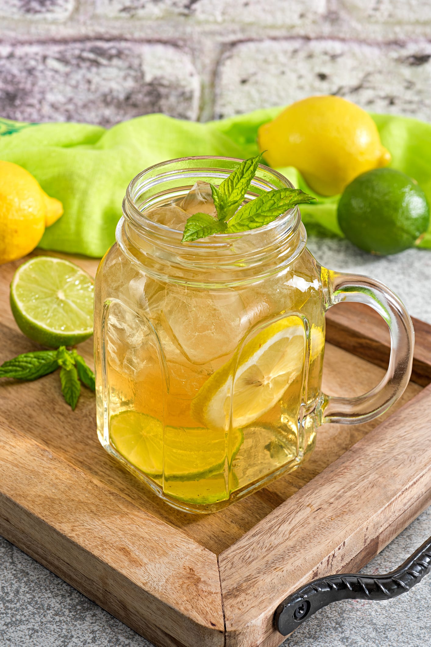 فائدة غير متوقعة يُكسبك إياها عصير الليمون.. ستصدمك