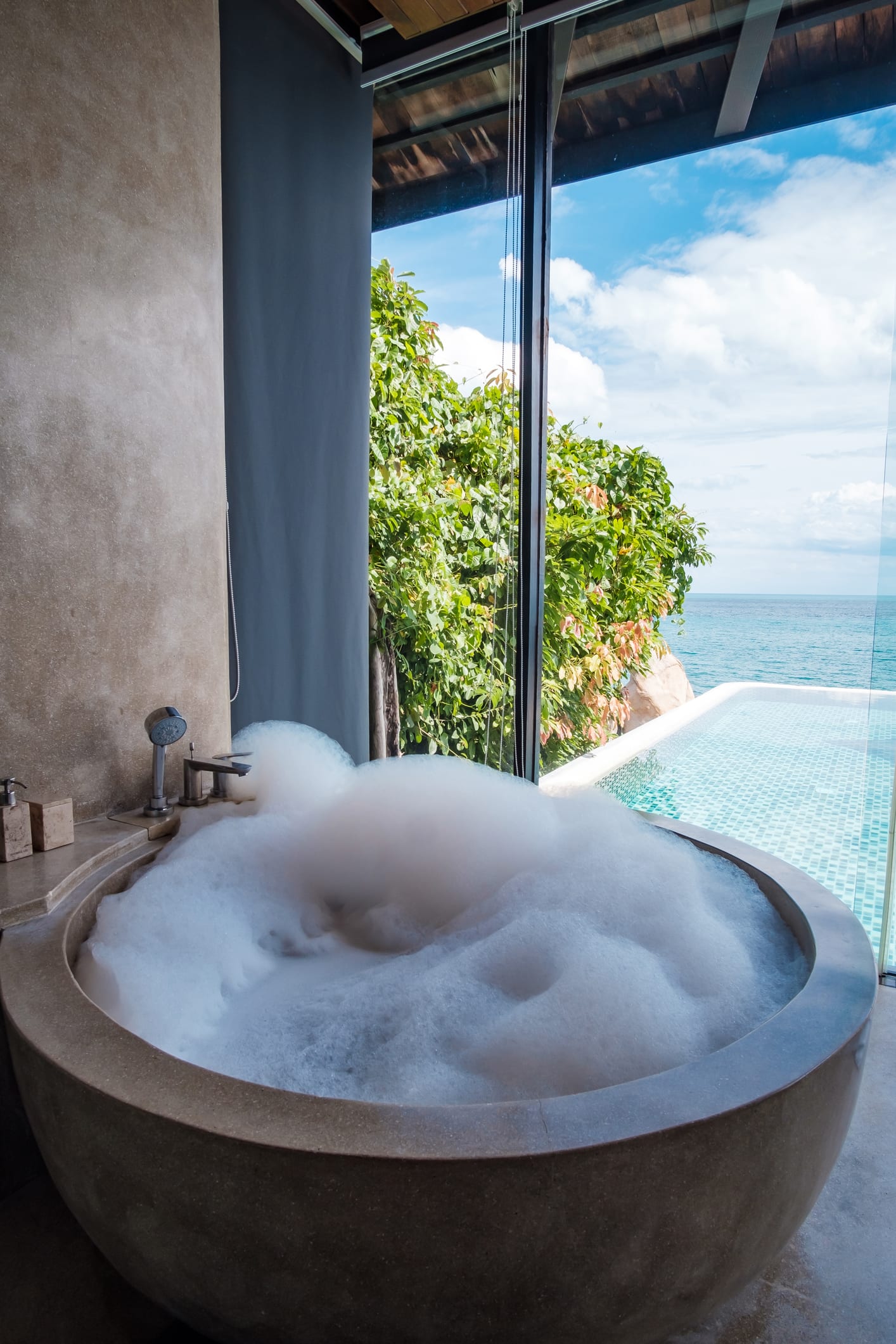 Gli effetti benefici di un bagno caldo per l’organismo: rilassa mente e corpo