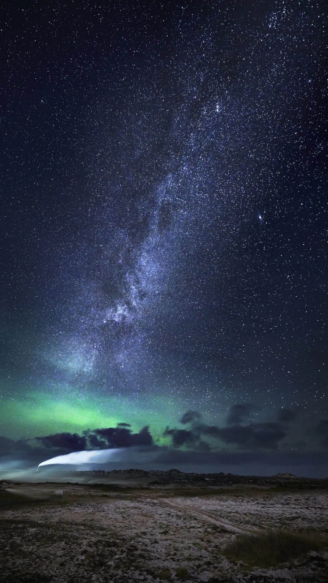 La NASA descubre un agujero negro que crea estrellas en lugar de devorarlas