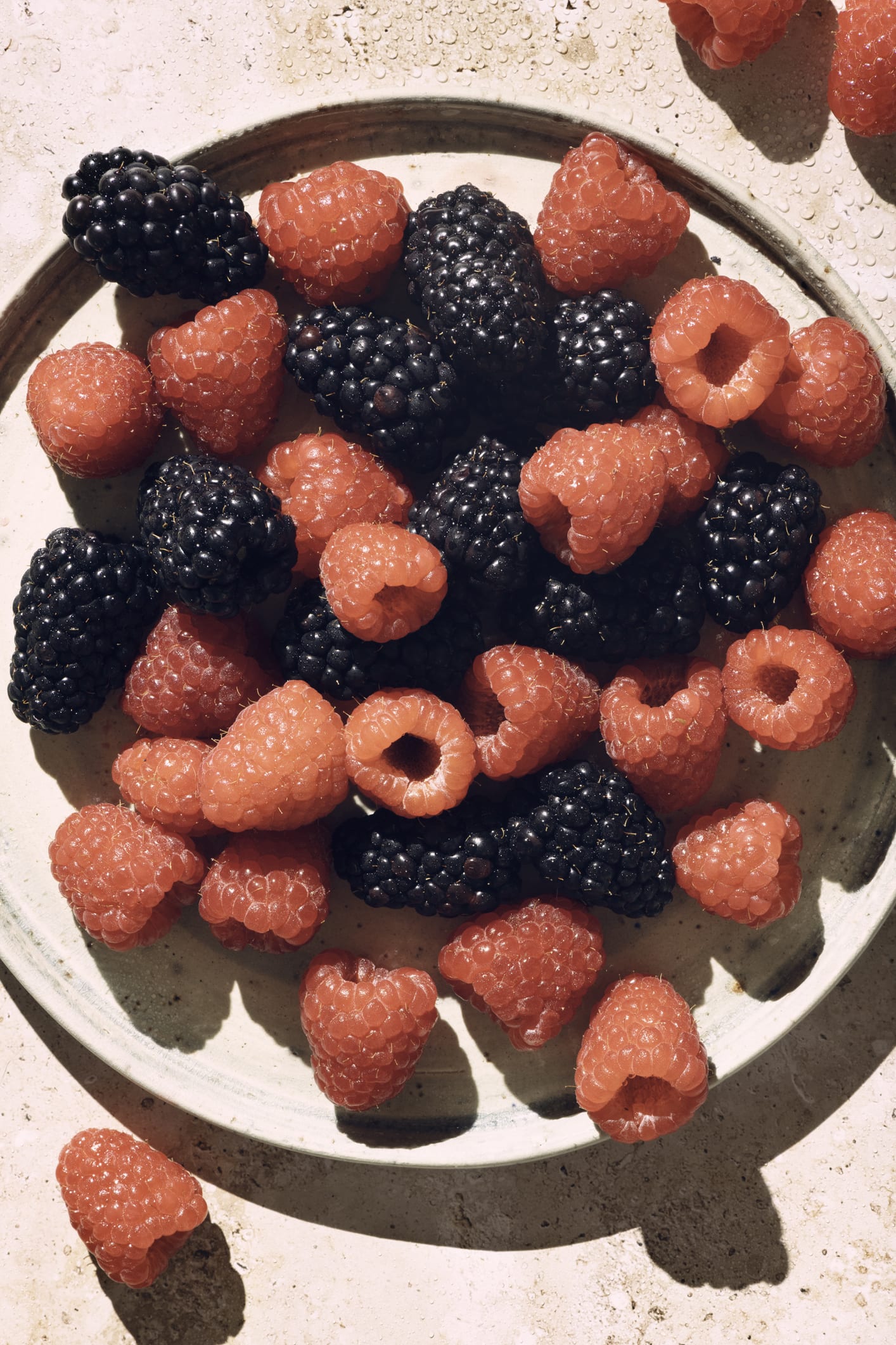 تعرف على أبرز فوائد التوت.. تقوية العظام والمناعة أبرزها