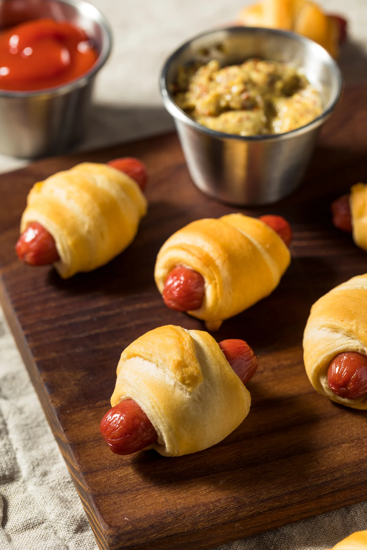 Air fryer sausage rolls