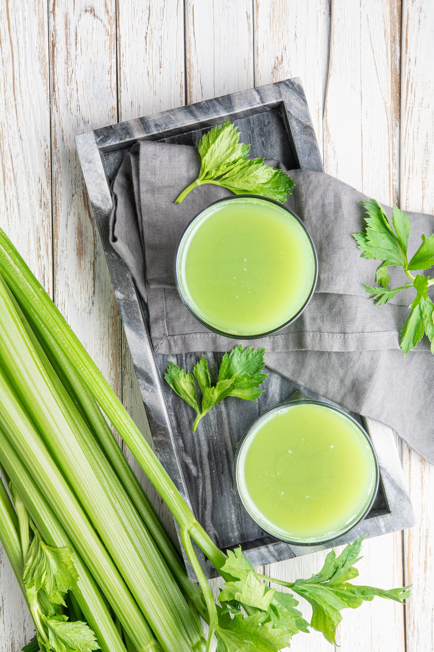 5 beneficios de tomar jugo de apio en ayunas y cómo prepararlo