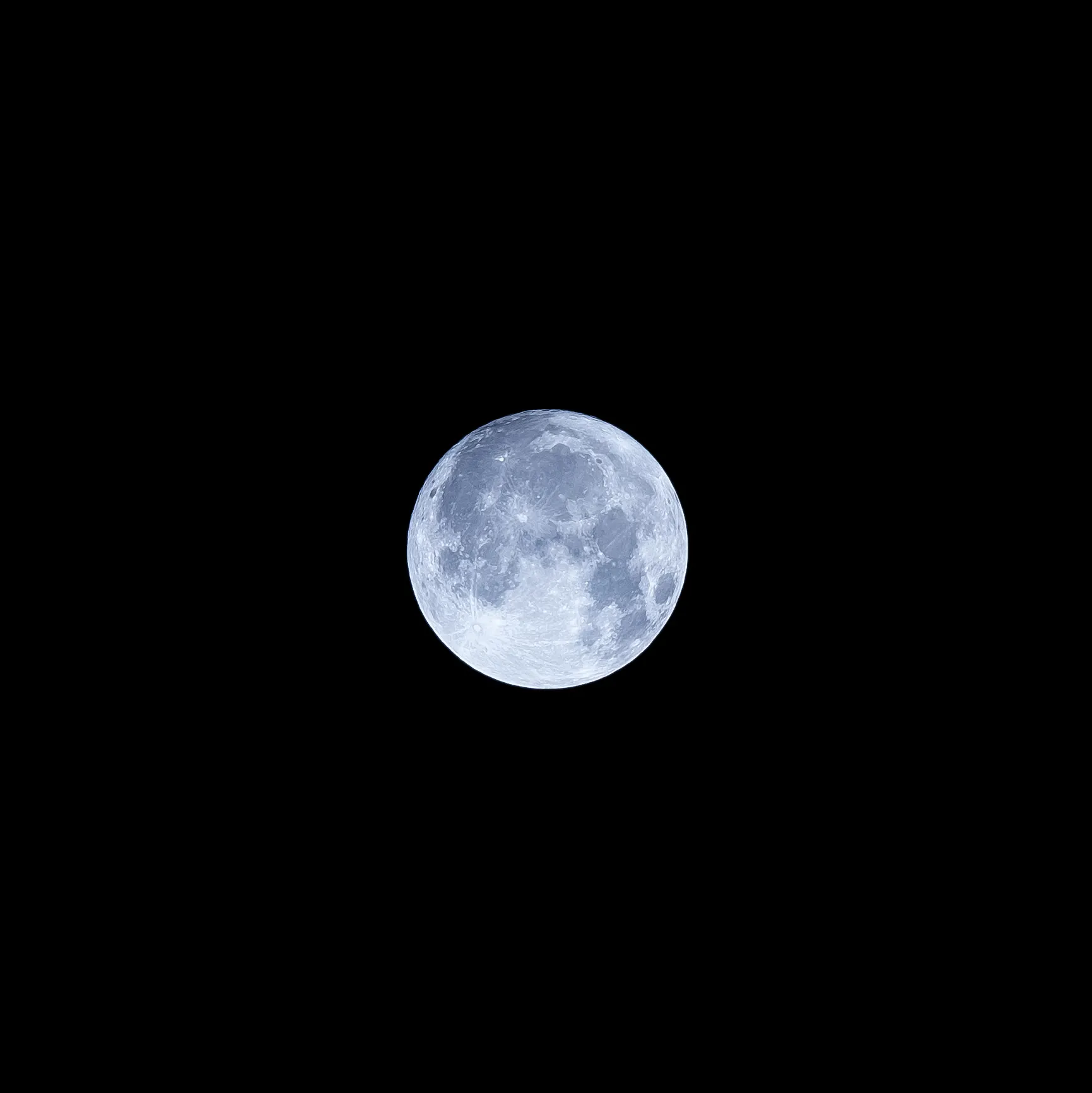 Abril 2022 trae importantes eventos astronómicos: cómo ver la Luna Rosa o la lluvia de estrellas Líridas