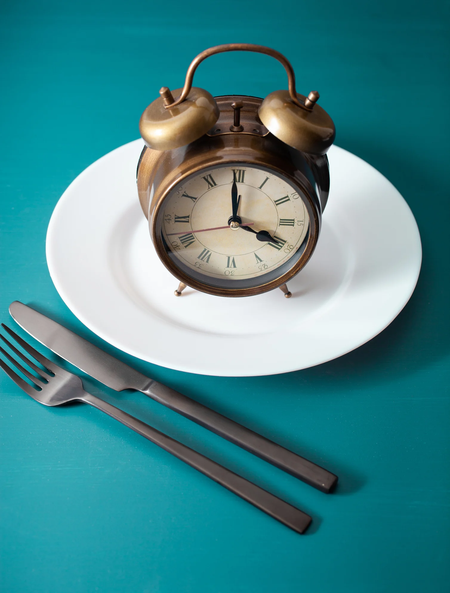Intermittent fasting trial sees weight loss benefits, but questions remain