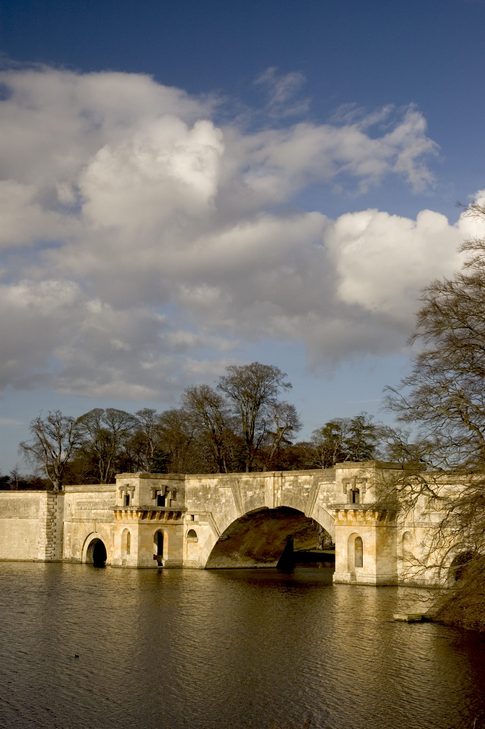 Churchill's finest lunch hour: Inside the charming 17th-century pub with rooms in Oxfordshire that the former prime minister liked to slip away to during his stays at Blenheim Palace