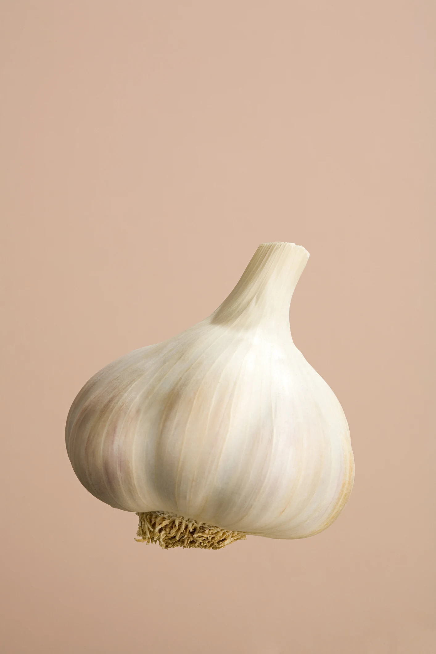 تناول الثوم قبل النوم.. فوائده سحرية وخارقة