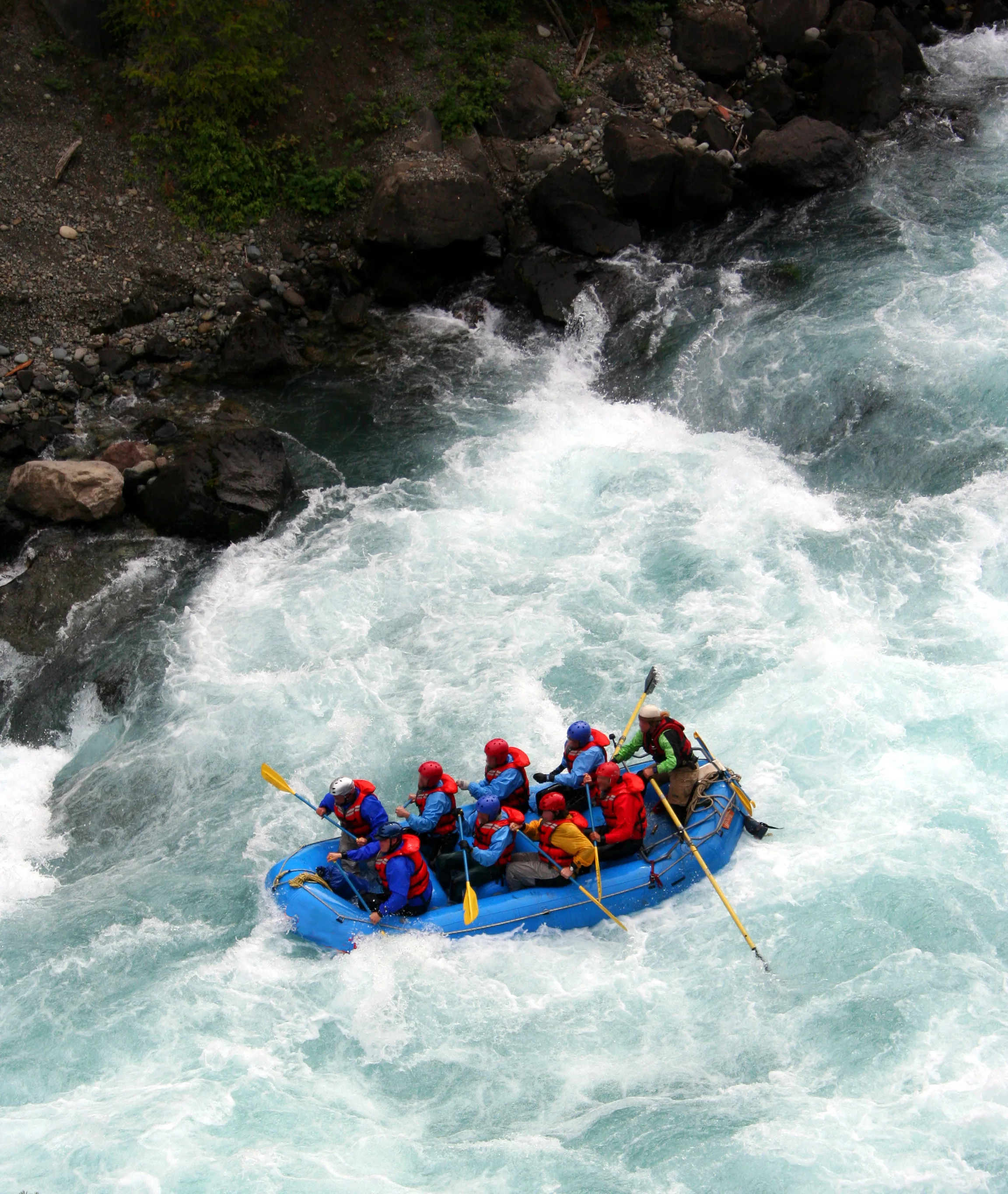 Los 6 mejores ríos de España para hacer rafting