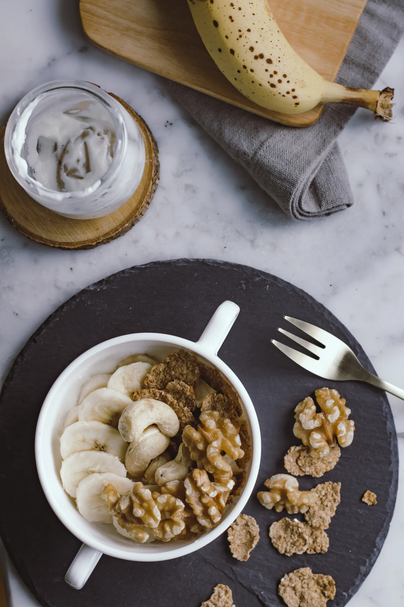 دراسة : الجوز و لبن الزبادي يخفضان ضغط الدم المرتفع