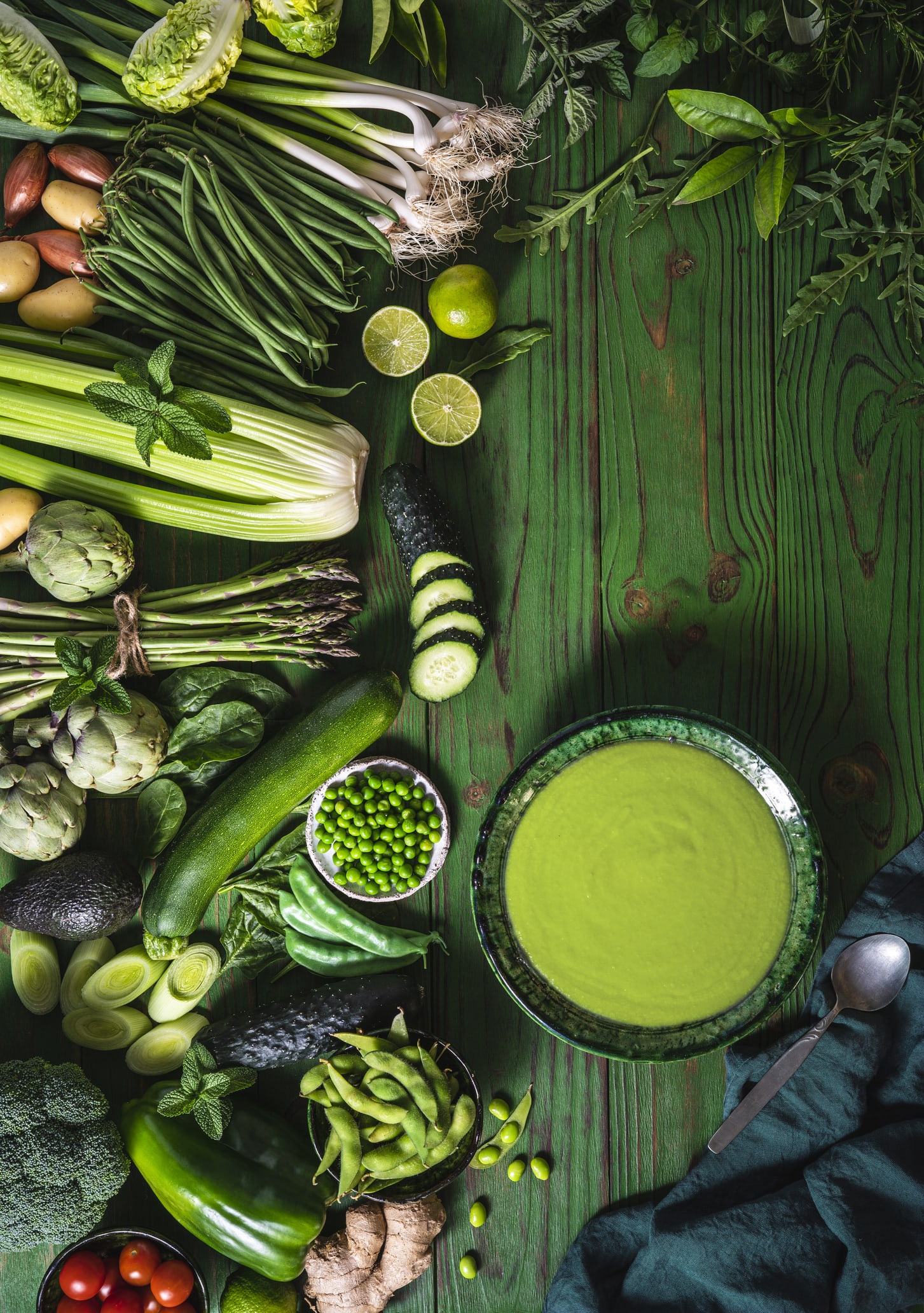 Il colore verde? È sinonimo di bontà se bilanciamo verdure cotte e crude, chiare e scure