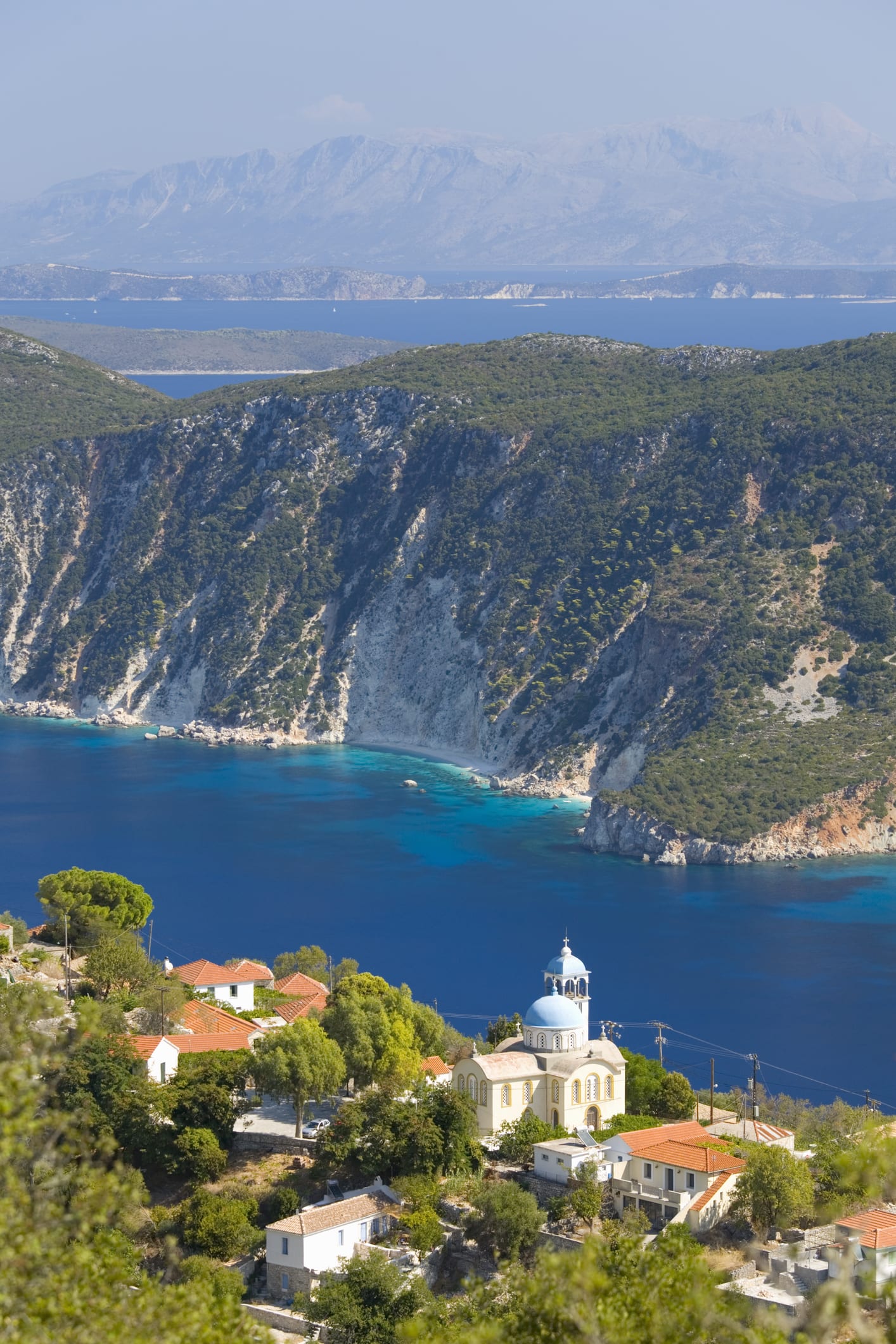 Traveller shows what Greece's most famous clifftop views is like