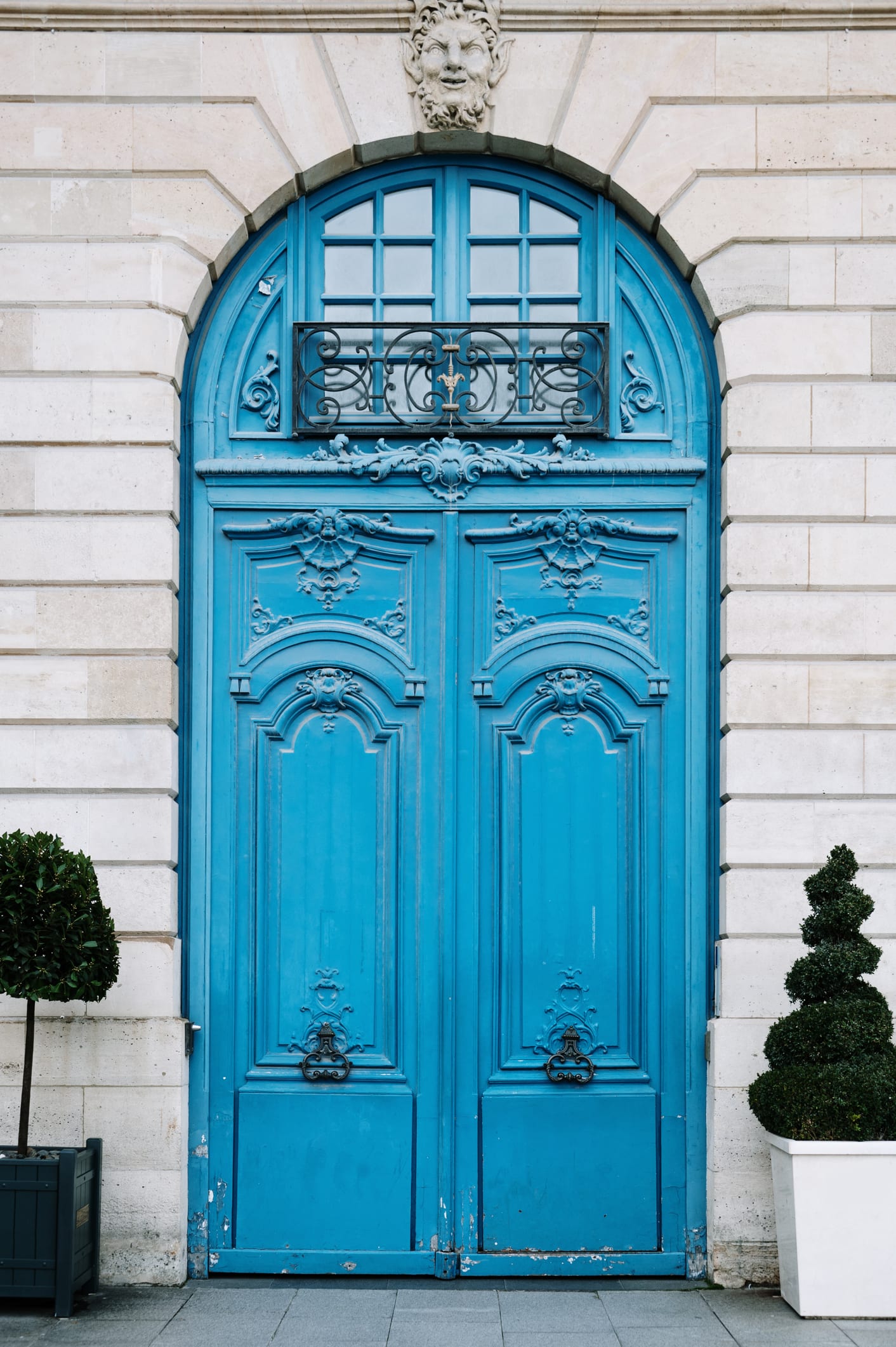 Replacement doors – comprehensive guide to choosing a new front door
