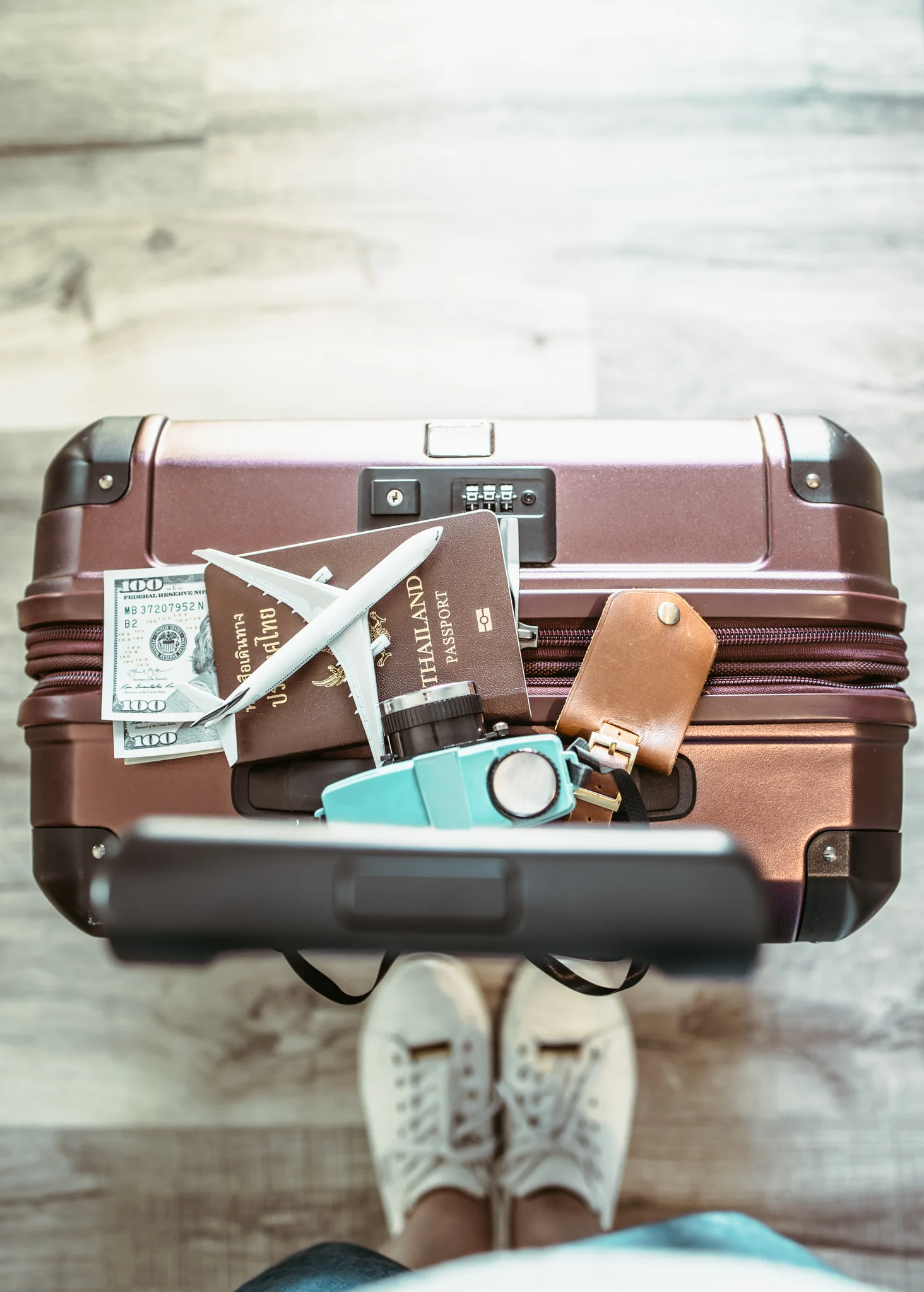 Chơi 'dao' TikTok, có ngày... cấm bay