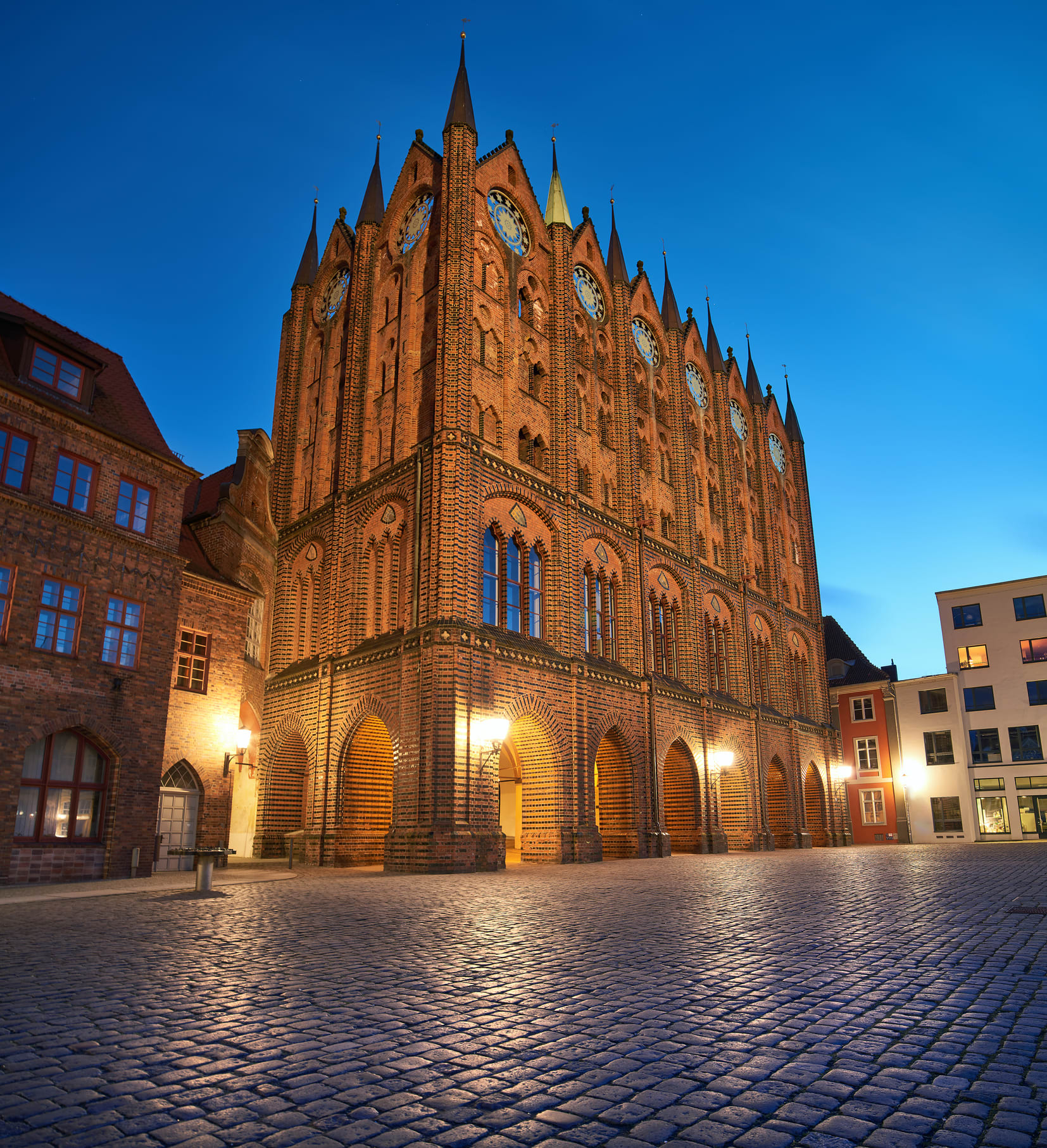 Mecklenburg-Vorpommern: Heringskönig und Piratenskat