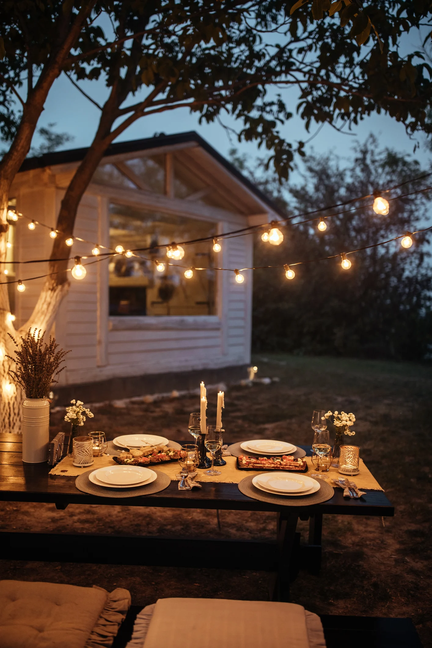 Las mejores maneras de iluminar tu jardín sólo con velas