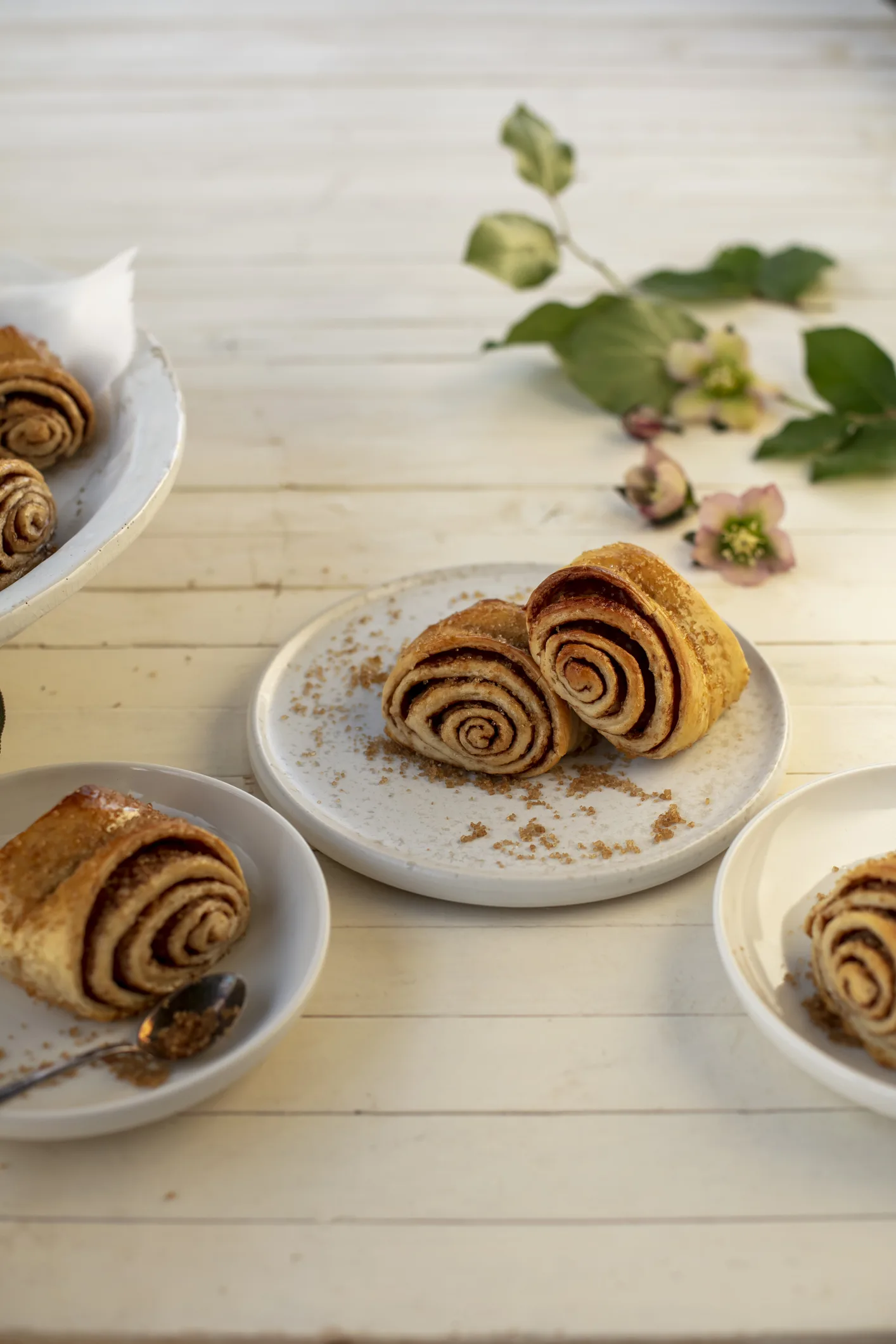 Fácil, rápido y delicioso, así puedes preparar un rico rol de canela en taza