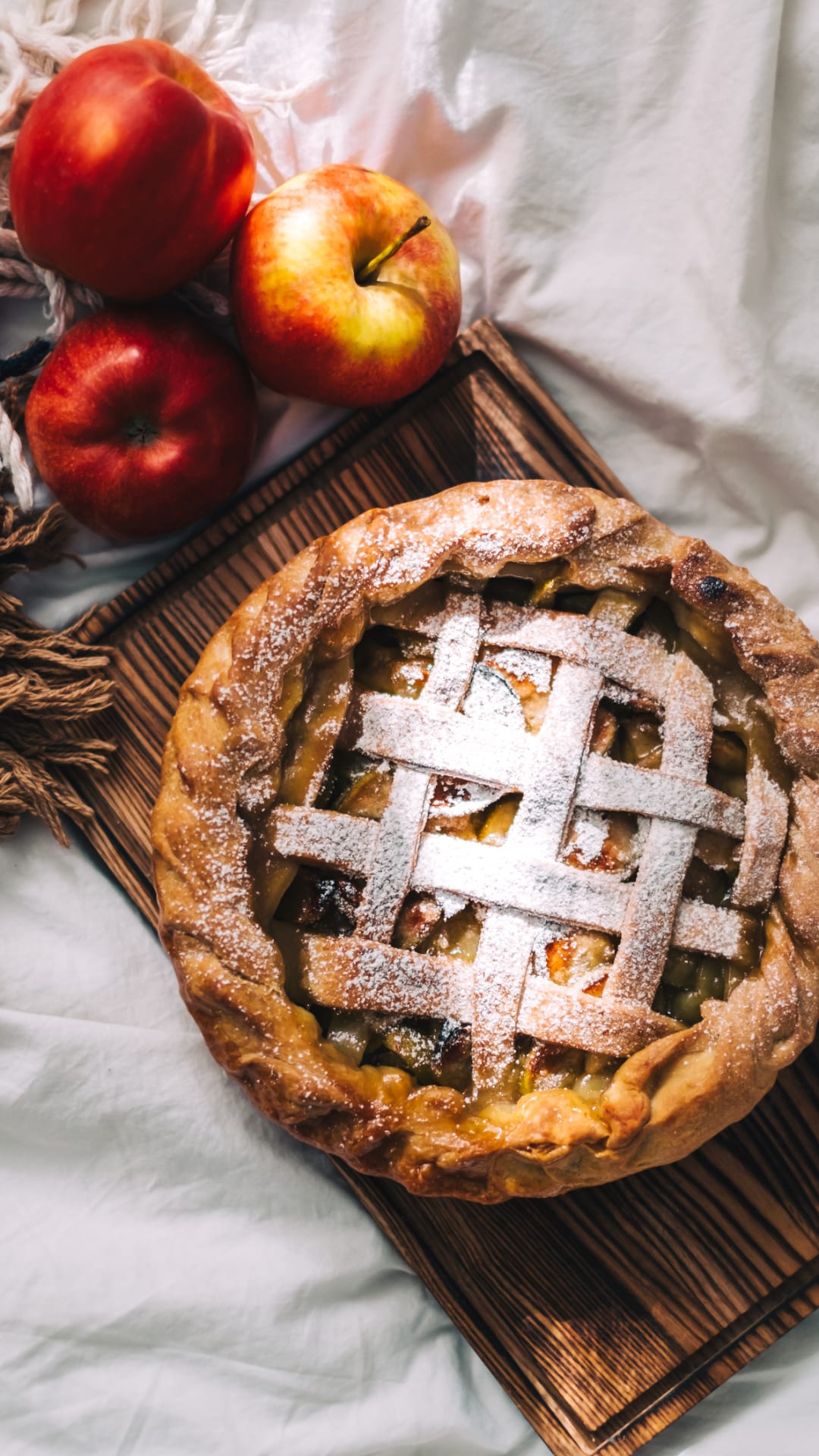 ¡Sin horno! Así puedes hacer en casa una tarta de manzana