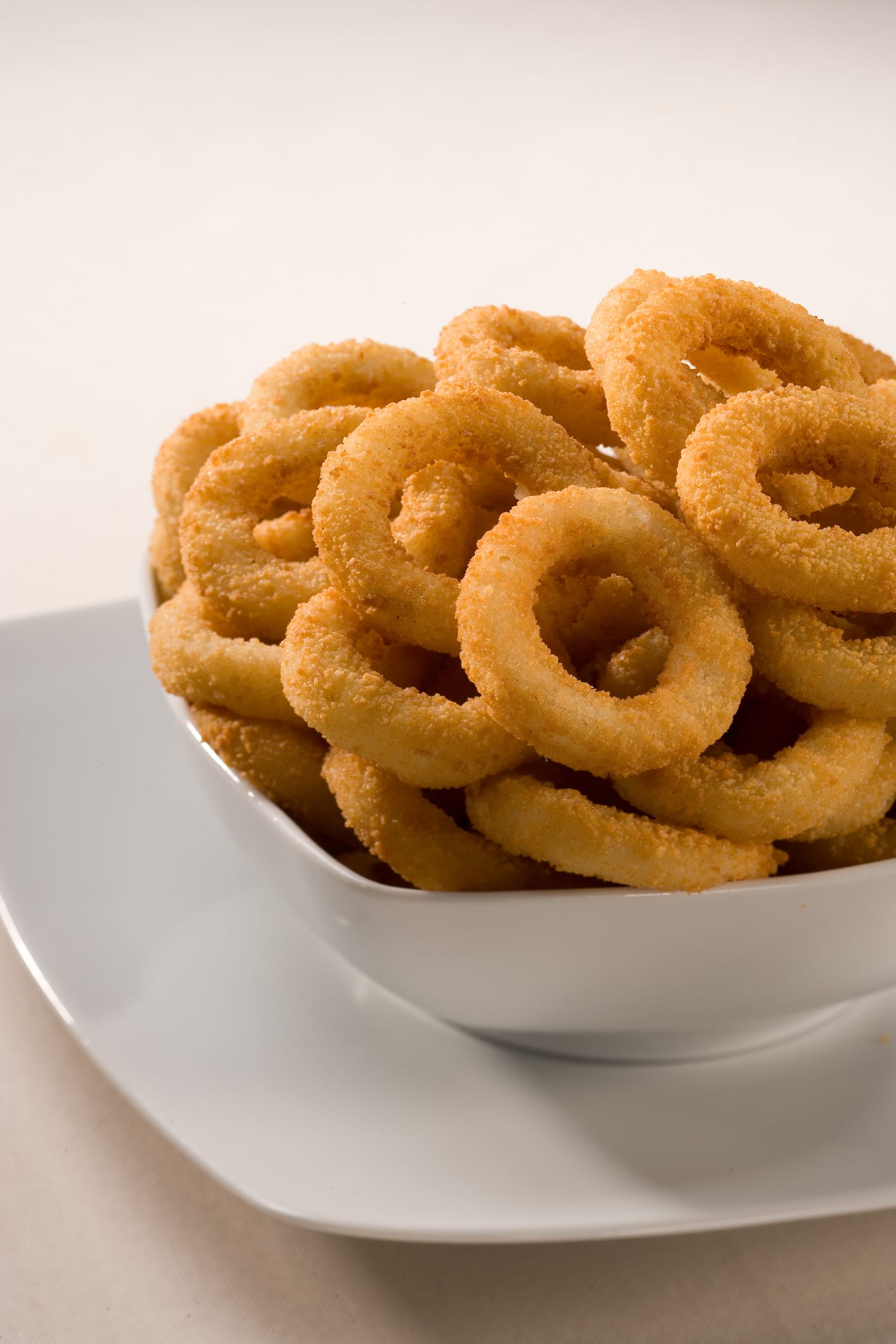 Aros de cebolla crujientes con queso, la versión más saludable de esta receta