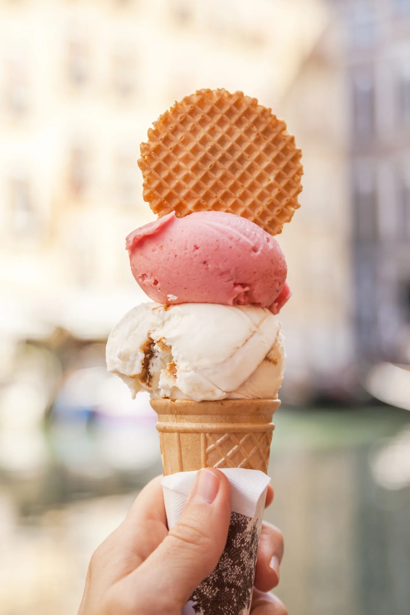 Gelato aumentato di 50 centesimi se pagato col Pos: interviene la Finanza a Sanremo