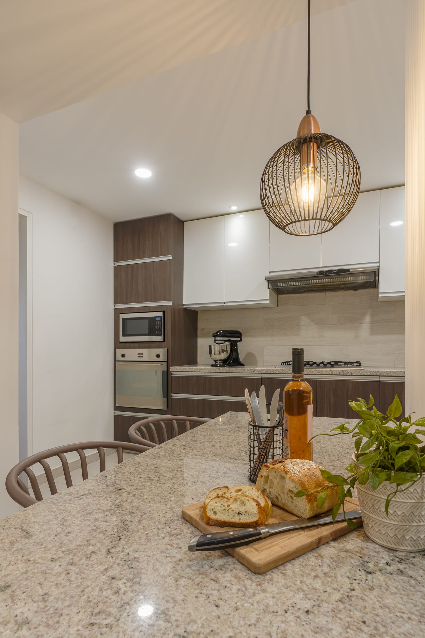 Ilumina la cocina con lámparas colgantes: dónde, cómo, cuándo…