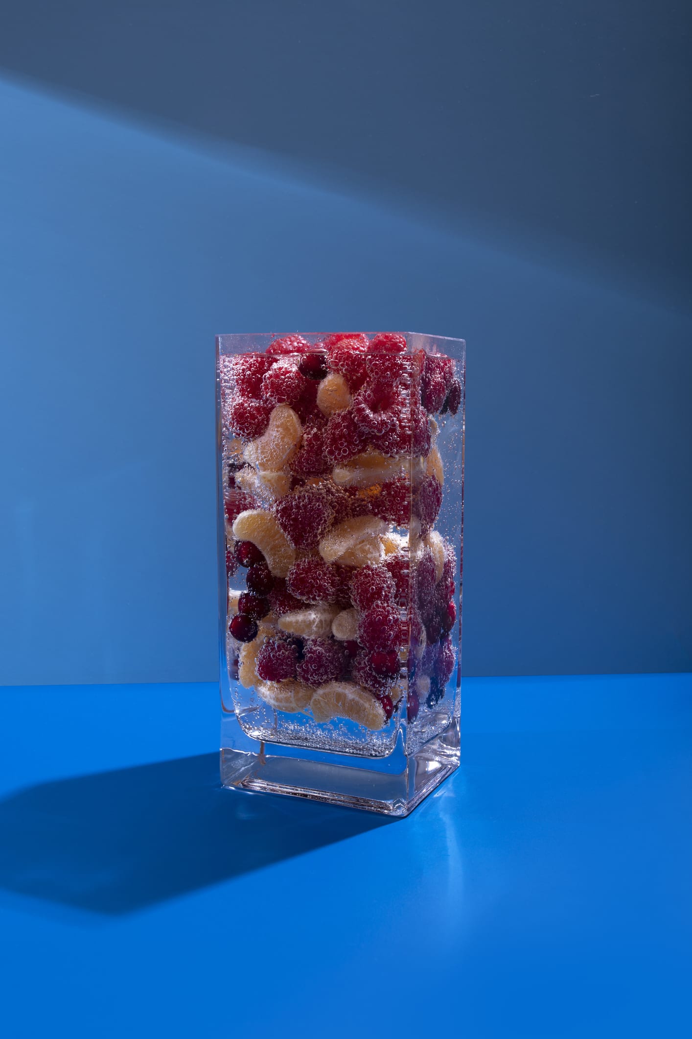 فاكهة صغيرة تتمتع بقدرة هائلة على إذابة الدهون الخطيرة في البطن