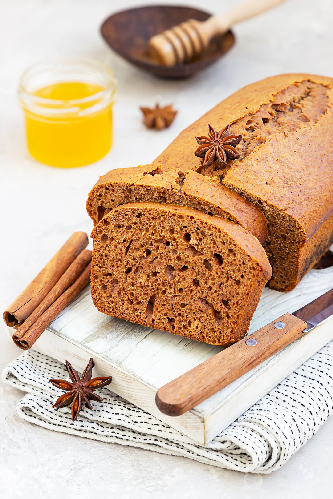 How to revive stale bread in SEVEN minutes: Meal prepping pro reveals her VERY unusual trick for making hard loaves soft and fluffy again  