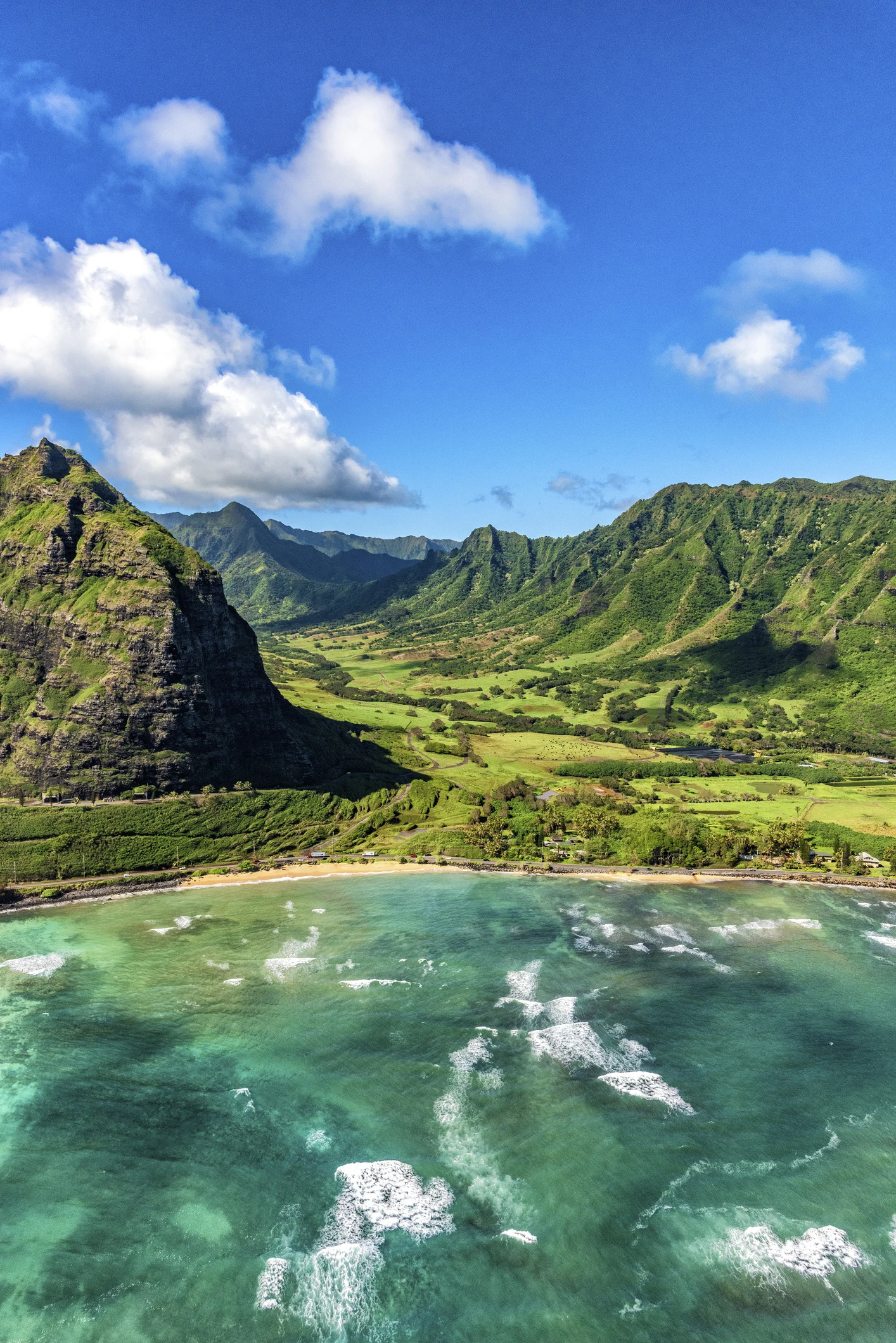 I'm from Oahu and here are 9 under-the-radar beaches and hikes for a tourist-free trip, plus 4 places that are worth braving the crowds