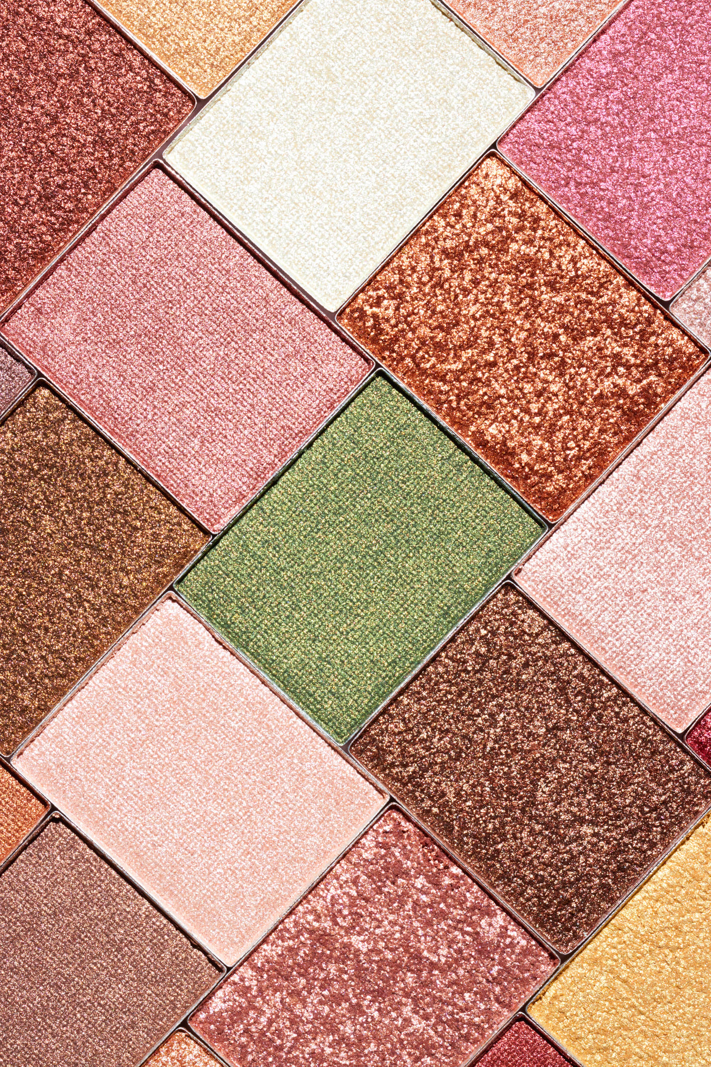 10 Eyeshadows That Undeniably Enhance And Intensify Beauties With Brown Eyes