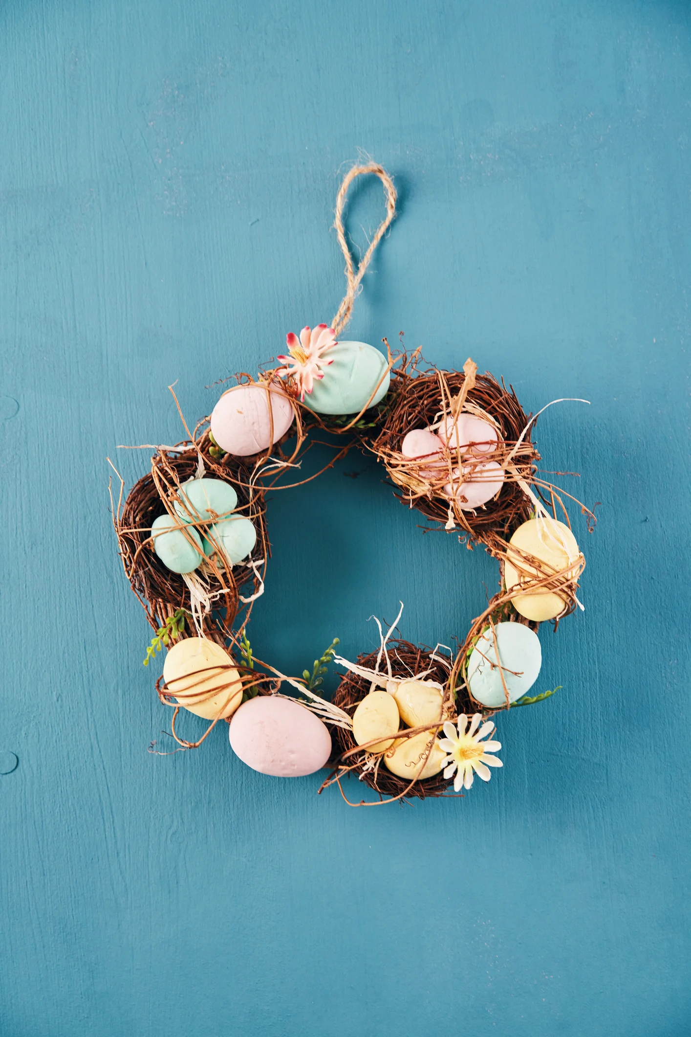 15 Easter Wreaths To Brighten Up Your Front Door