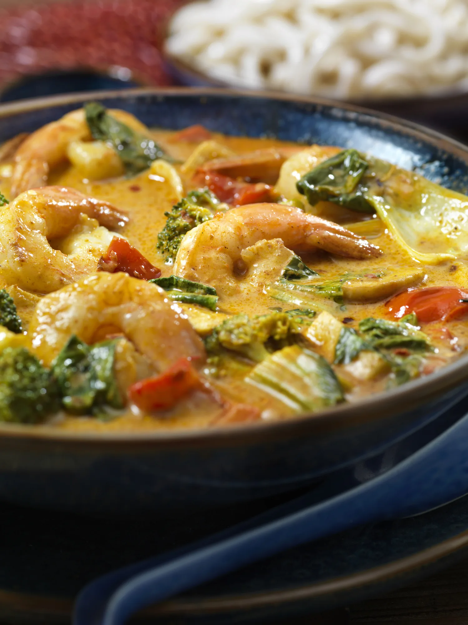 8月に増加の「食中毒」やられる人の4つの間違い カレーの加熱、生ハンバーグ、消毒の落とし穴