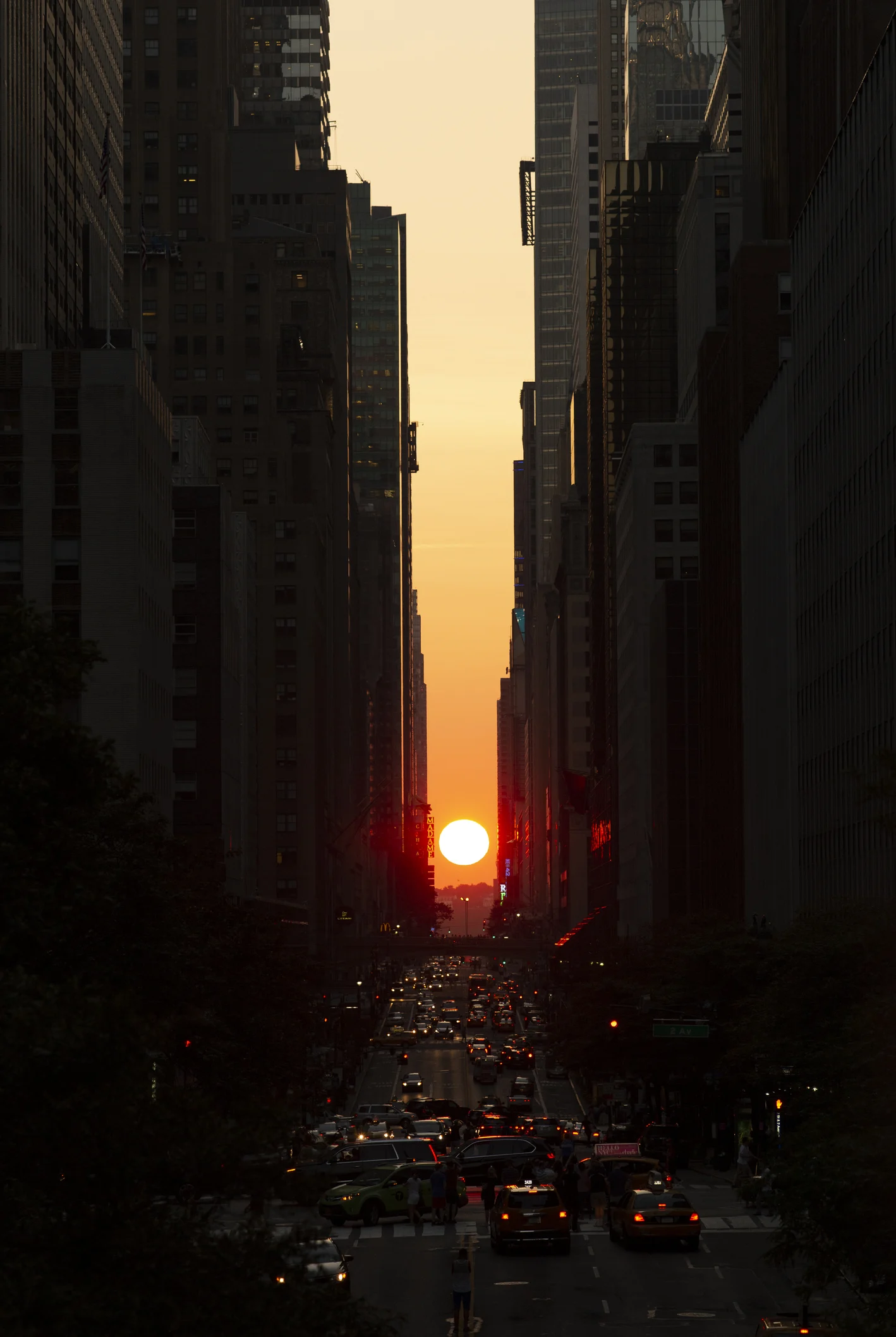 EXPLAINER: When is Manhattanhenge? Where can you see it?