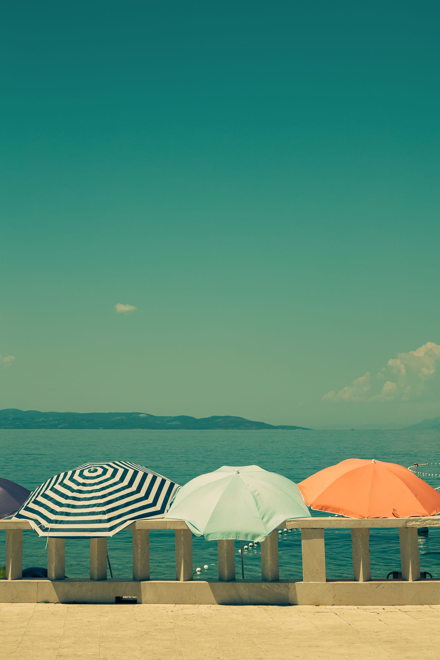 Scientist reveals why sunscreen sprays are the WORST purchase