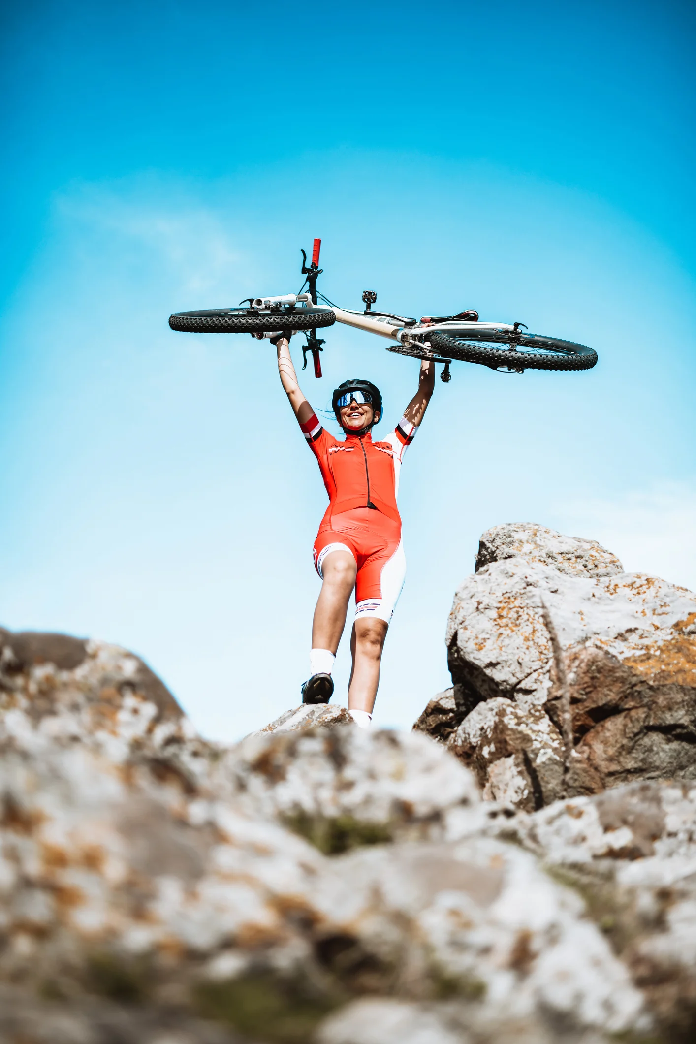 ¿Qué partes del cuerpo se trabajan al hacer bicicleta?