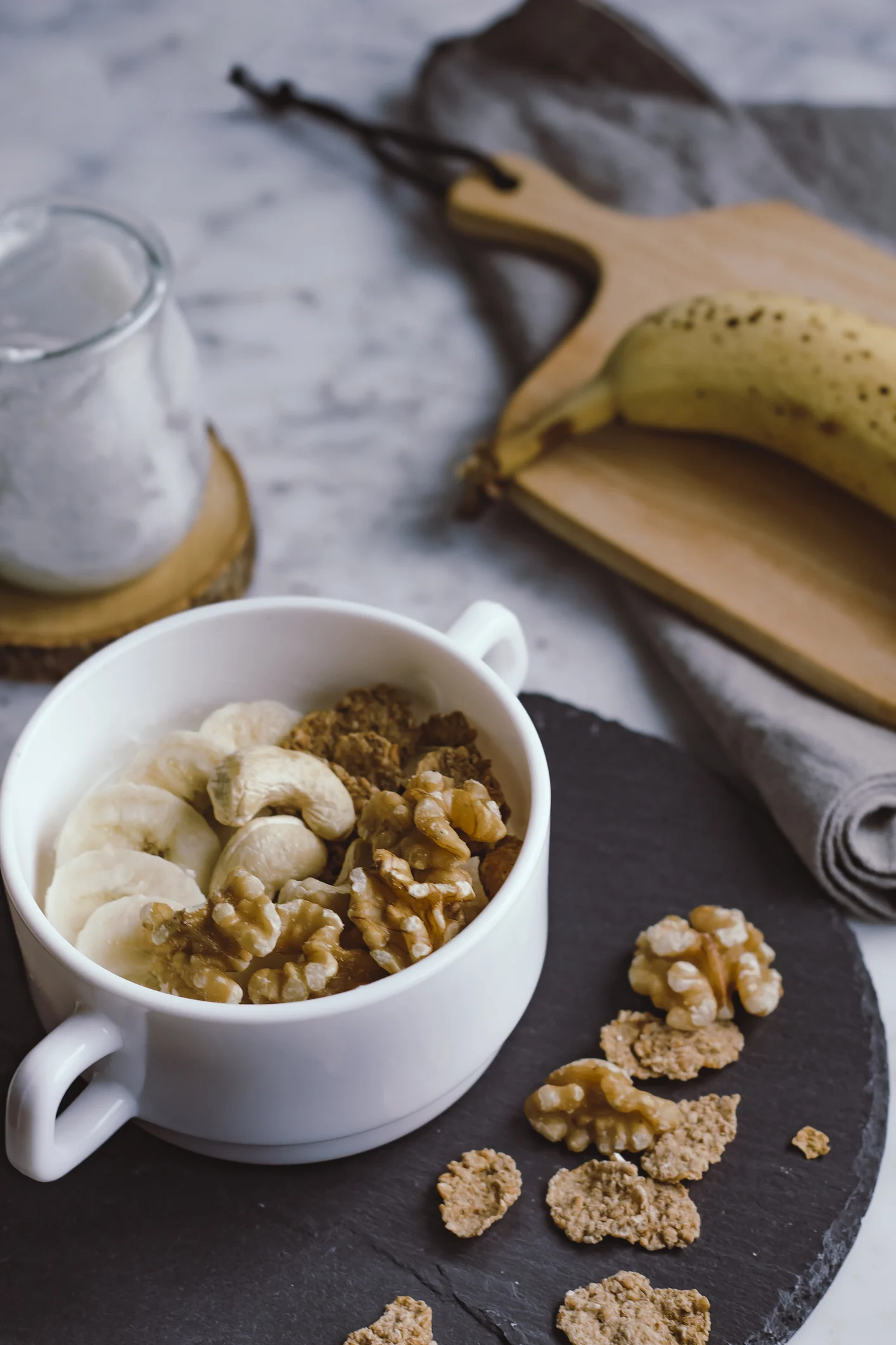 دراسة : الجوز و لبن الزبادي يخفضان ضغط الدم المرتفع