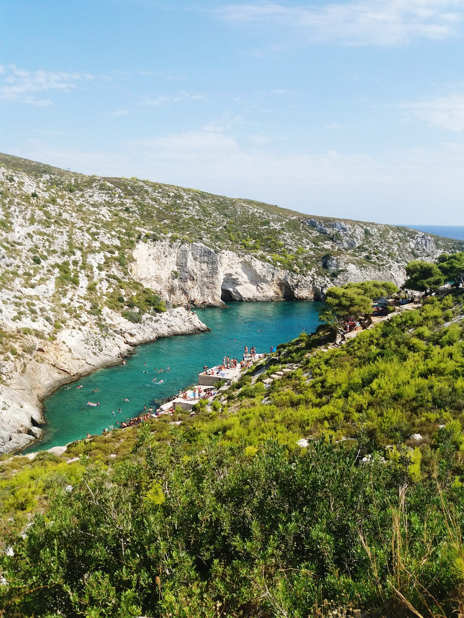 Τσιβλού: Η λίμνη με το «θαμμένο χωριό» στα νερά της