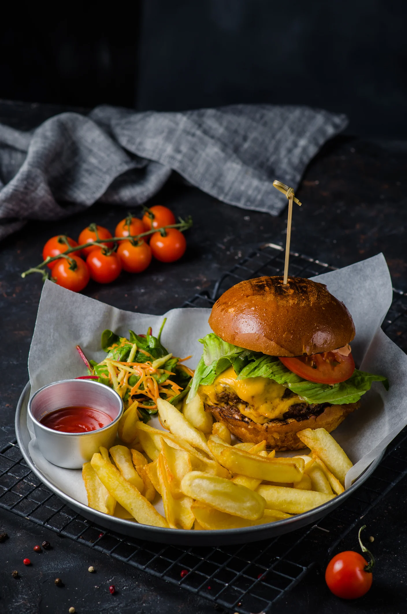 「ドル建てでのビックマック価格が低下＝日本経済の実力低下」は間違い？