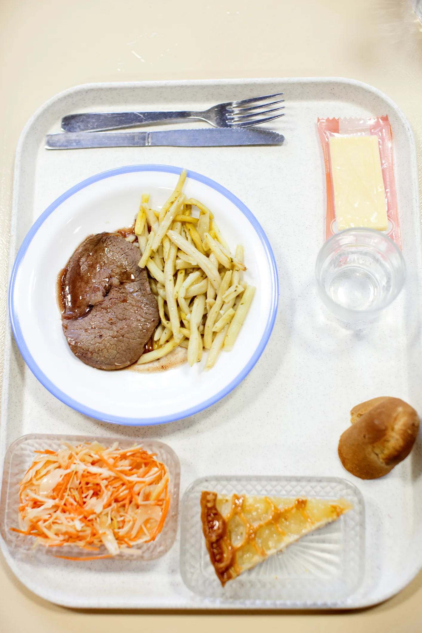 東洋大学「日本一の学食」運営会社、大学が年4カ月休業でも利益が出る秘密