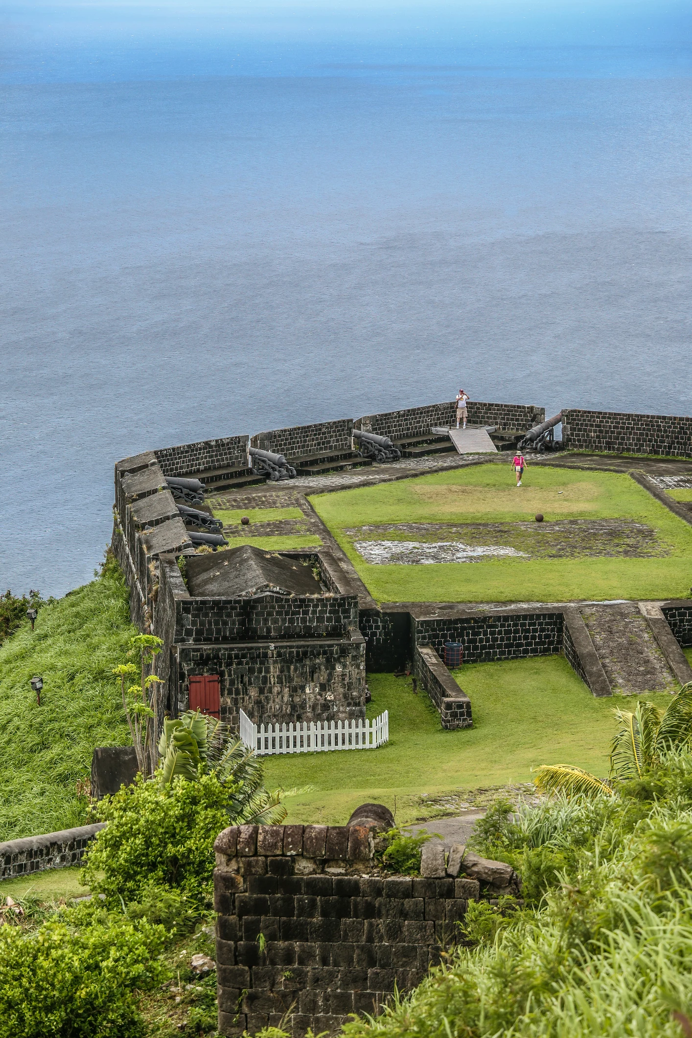 6 incredible hotels and resorts with unique water arrivals