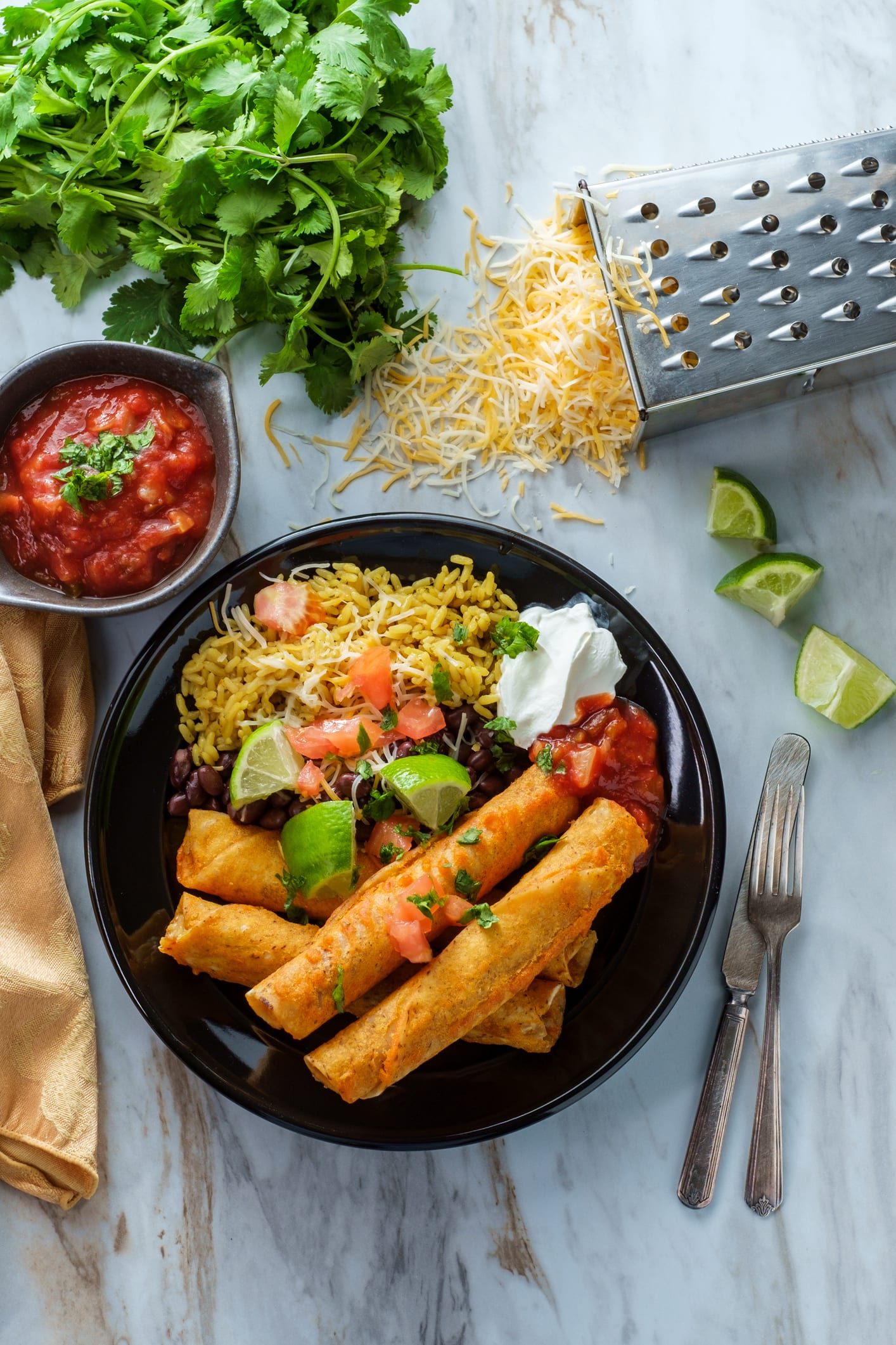 Receta con pollo: Flautas en salsa verde, así las puedes preparar para tener una exquisita comida