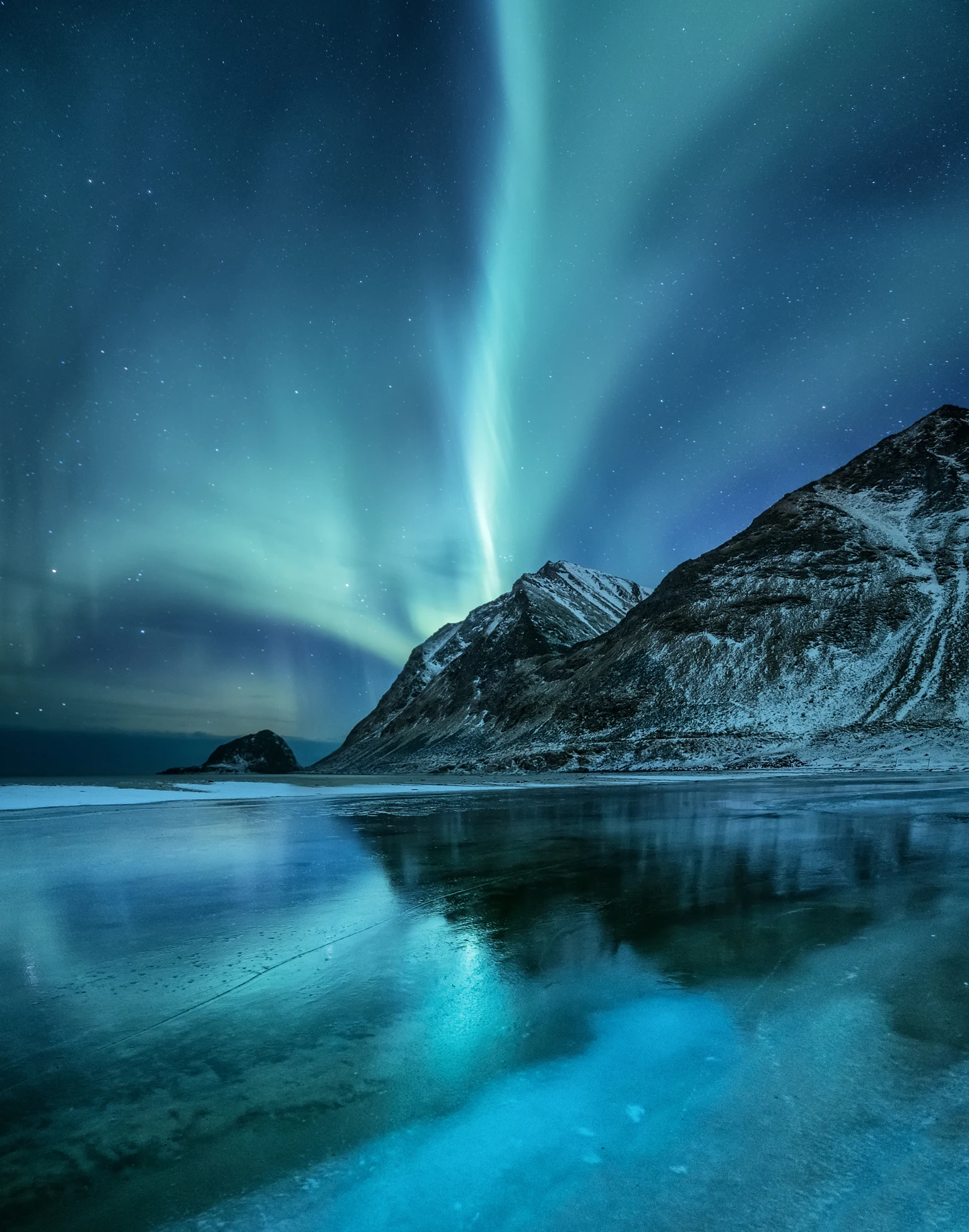Aurora boreal: dama da noite e do frio
