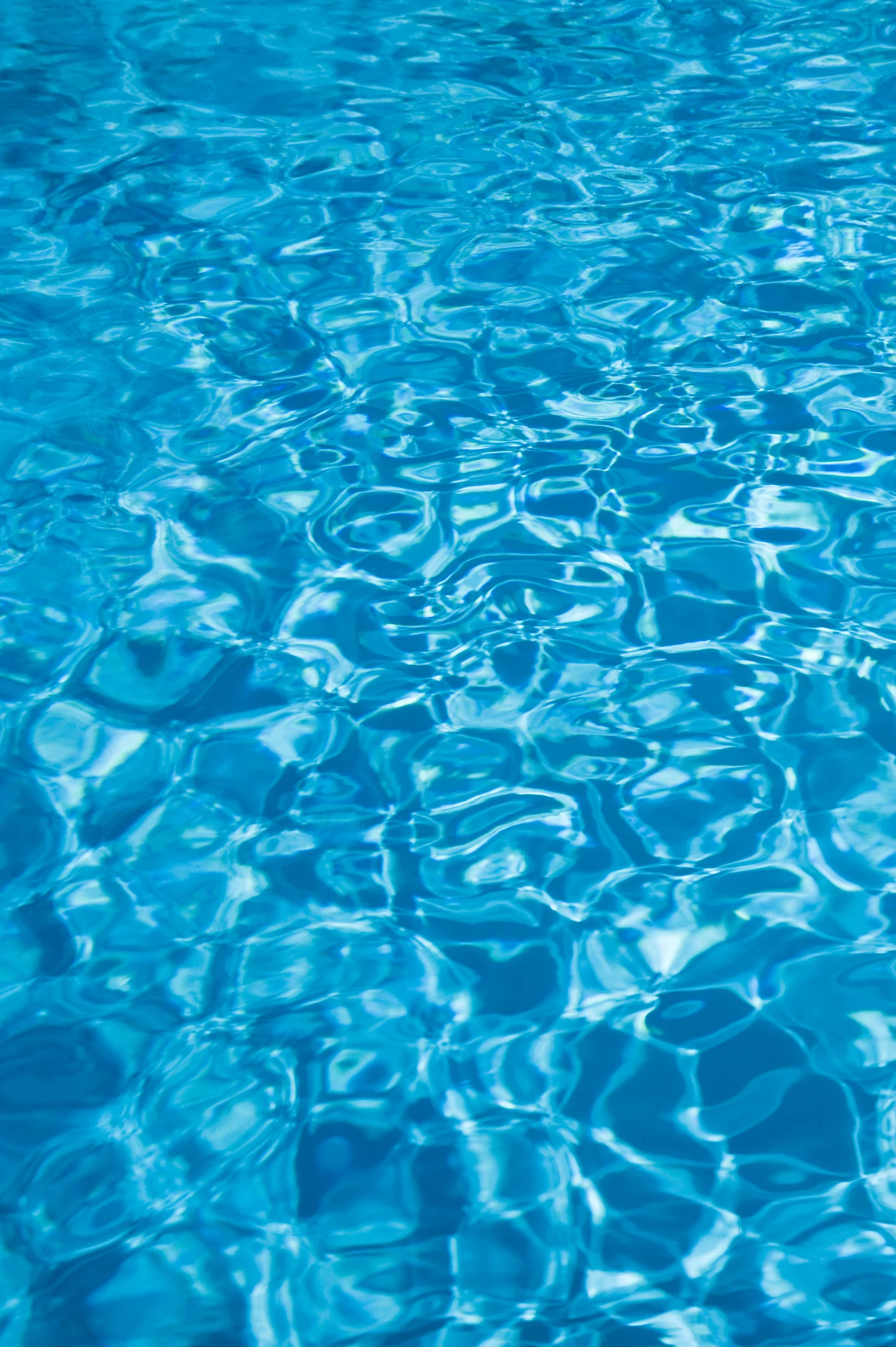 Perché si utilizza il cloro nelle piscine? E quanto ne viene messo?