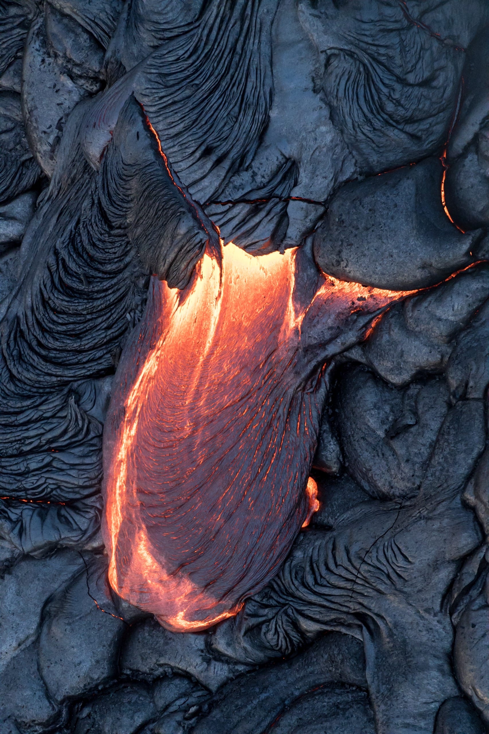Los 'puntos calientes' que crearon islas como Hawai son sorprendentemente más fríos de lo que se pensaba